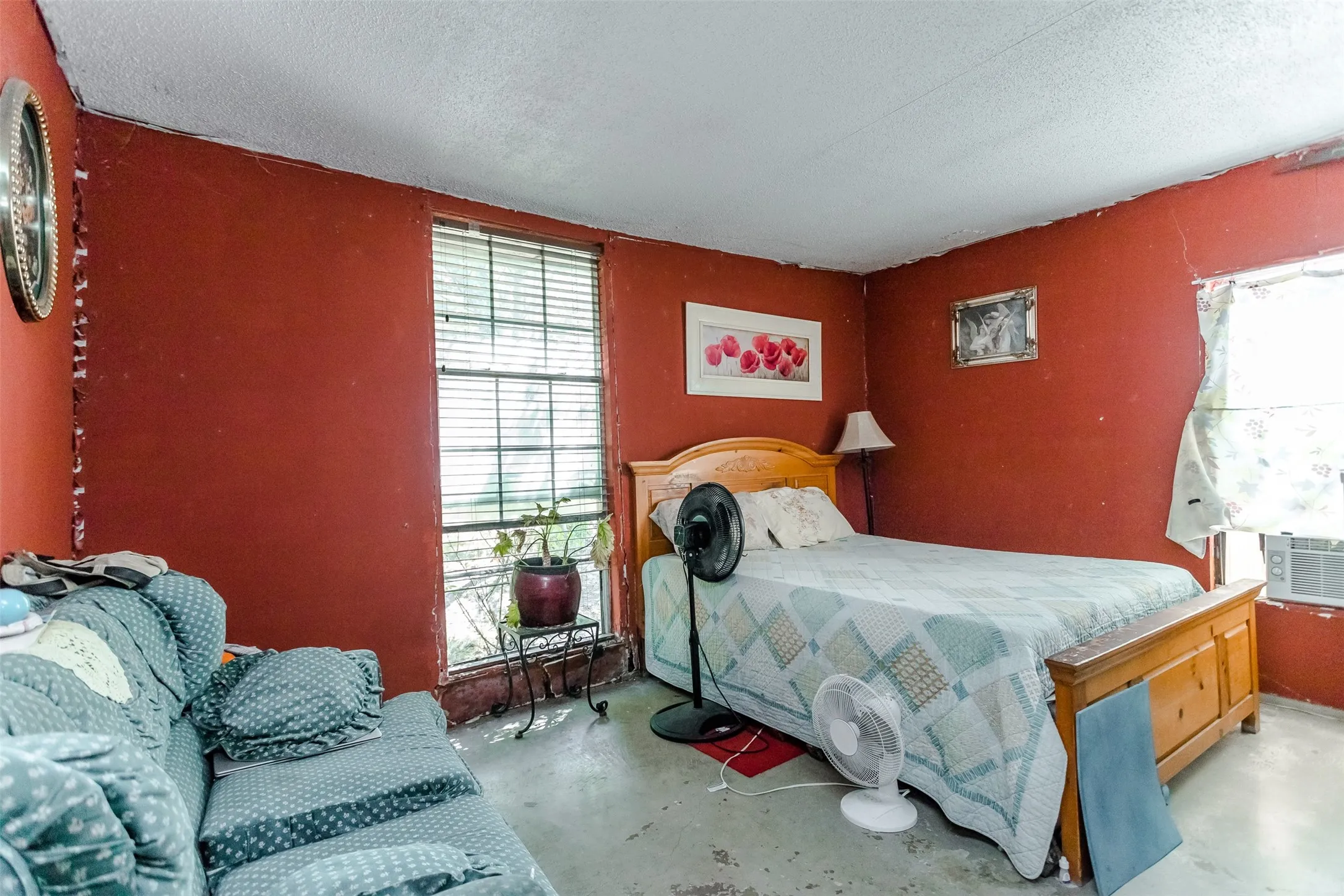Single Family Residence For Sale in Denton County , 203D Kings Road, Hackberry, Texas 75036, 6 Bedroom, 2 Bathroom, Garage spaces, 2,928 Sqft, built in 1990, mls#21392907, Real Estate Agent in Hackberry, Homes For Sale in Denton county, Homes For Sale in Hackberry, Realtor in Hackberry Texas, Real Estate Brokerage Independent Realty Texas, Luminita Cordes Realtor