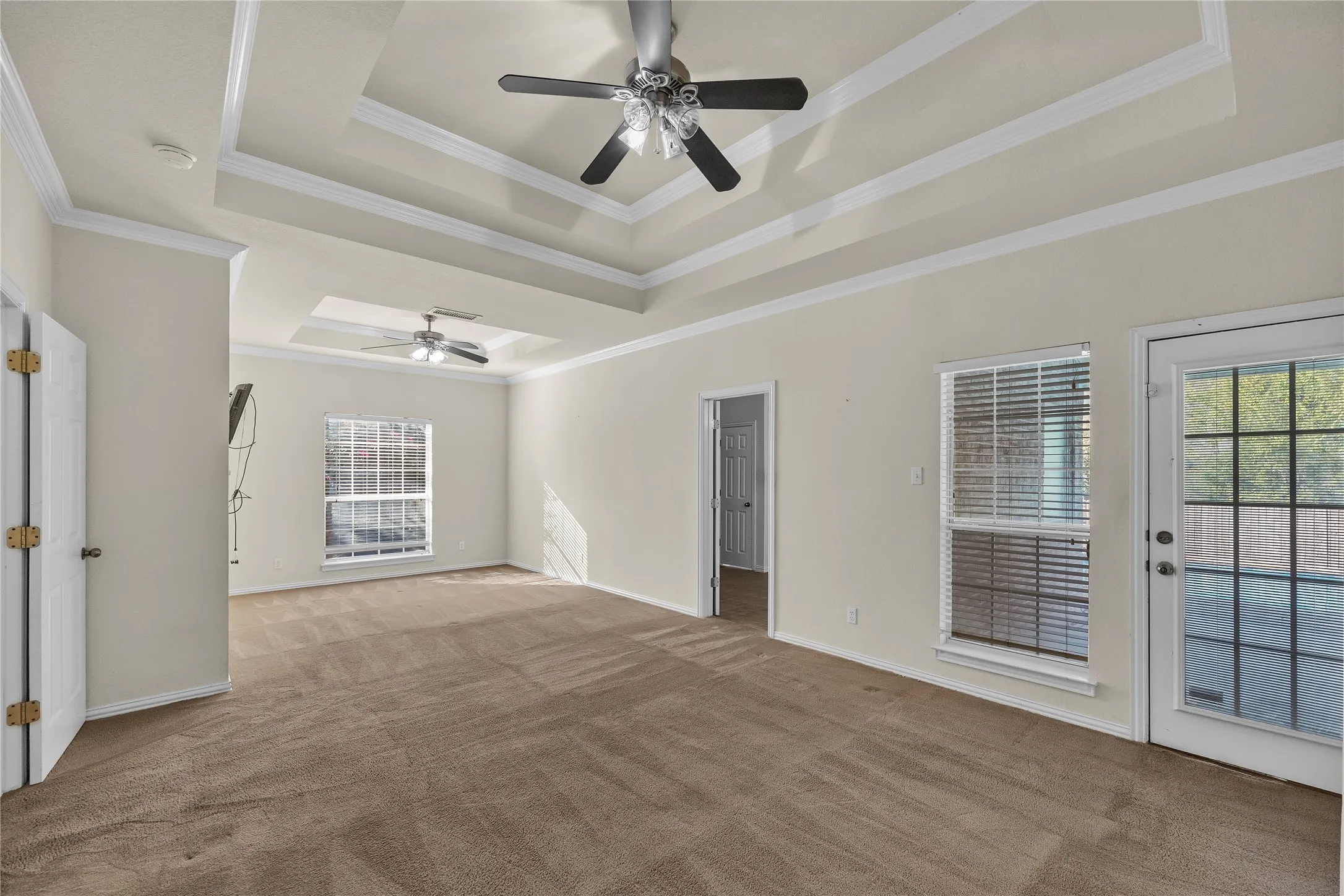 Single Family Residence For Sale in Johnson County , 706 Meadowview, Cleburne, Texas 76033, 3 Bedroom, 3 Bathroom, 2 Garage spaces, 2,511 Sqft, built in 2001, mls#21400884, Real Estate Agent in Cleburne, Homes For Sale in Johnson county, Homes For Sale in Cleburne, Realtor in Cleburne Texas, Real Estate Brokerage Independent Realty Texas, Luminita Cordes Realtor