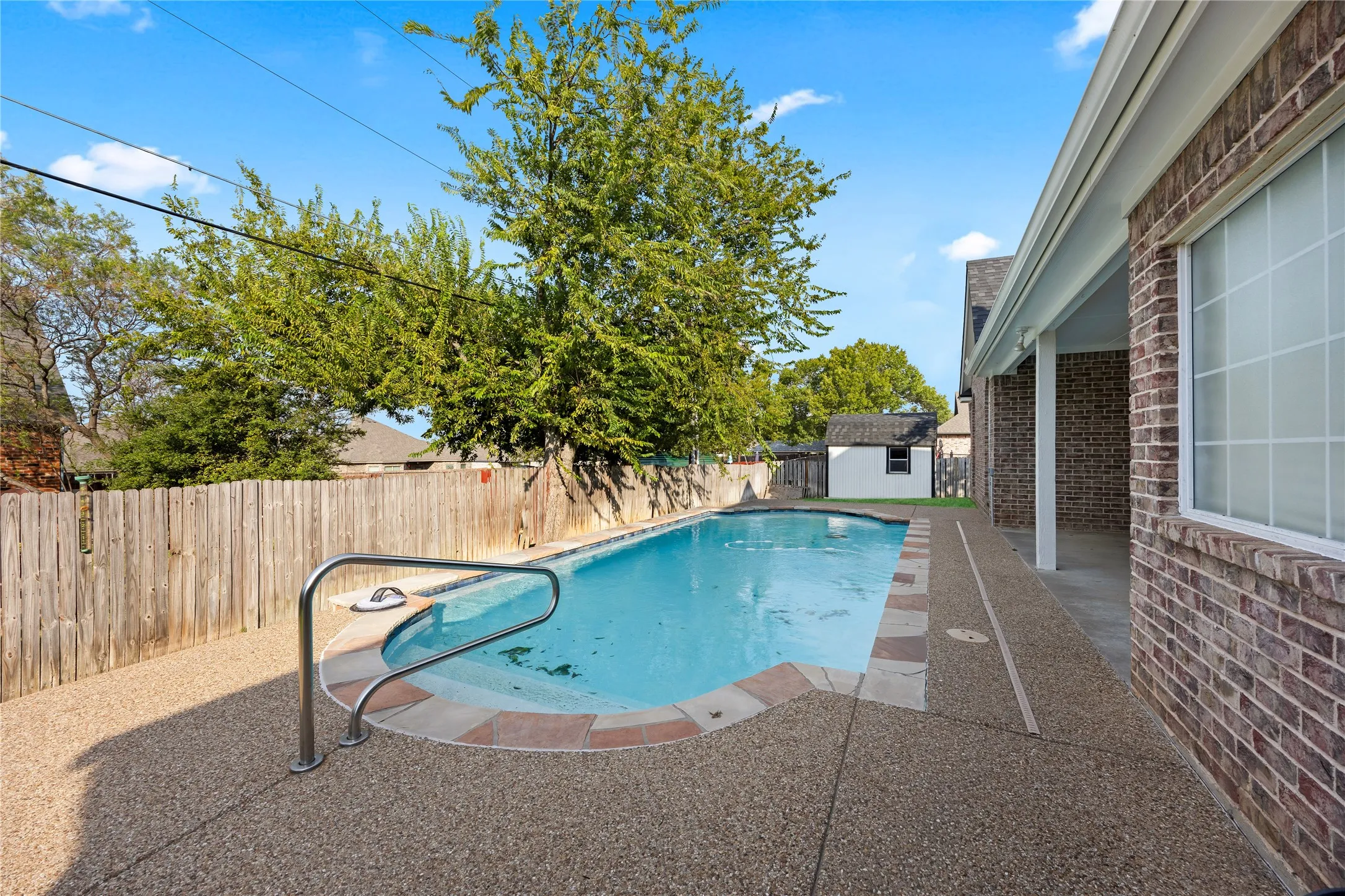 Single Family Residence For Sale in Johnson County , 706 Meadowview, Cleburne, Texas 76033, 3 Bedroom, 3 Bathroom, 2 Garage spaces, 2,511 Sqft, built in 2001, mls#21400884, Real Estate Agent in Cleburne, Homes For Sale in Johnson county, Homes For Sale in Cleburne, Realtor in Cleburne Texas, Real Estate Brokerage Independent Realty Texas, Luminita Cordes Realtor