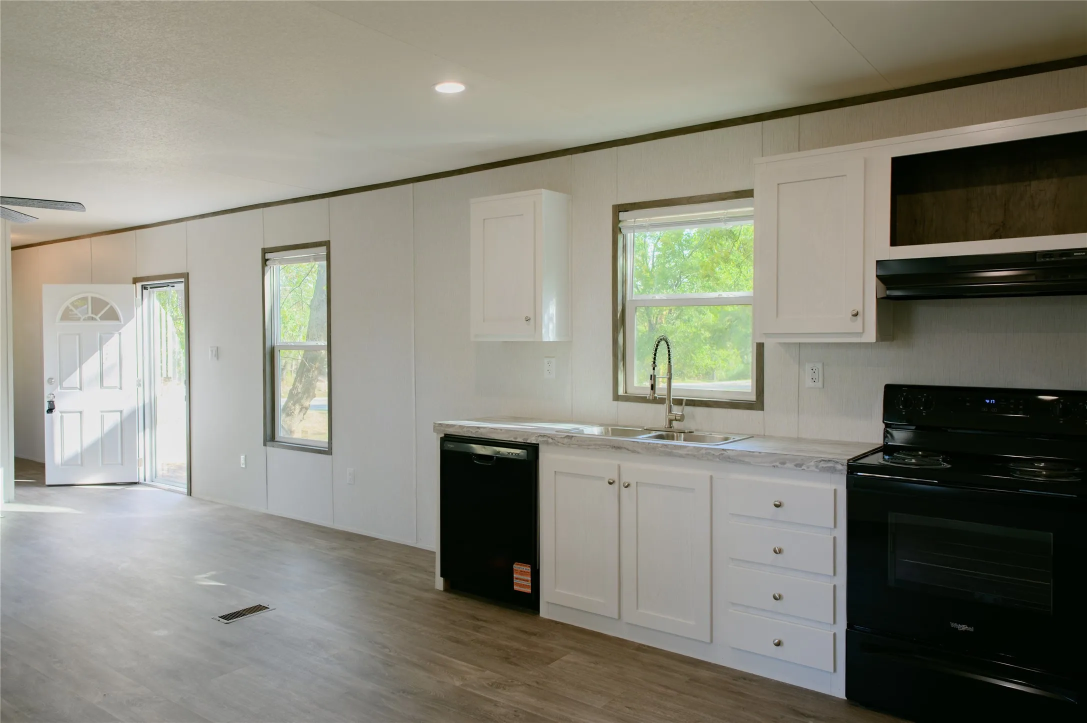 Manufactured Home For Sale in Grayson County , 316 S Main Street, Sadler, Texas 76264, 3 Bedroom, 2 Bathroom, Garage spaces, 1,034 Sqft, built in 2026, mls#21400886, Real Estate Agent in Sadler, Homes For Sale in Grayson county, Homes For Sale in Sadler, Realtor in Sadler Texas, Real Estate Brokerage Independent Realty Texas, Luminita Cordes Realtor