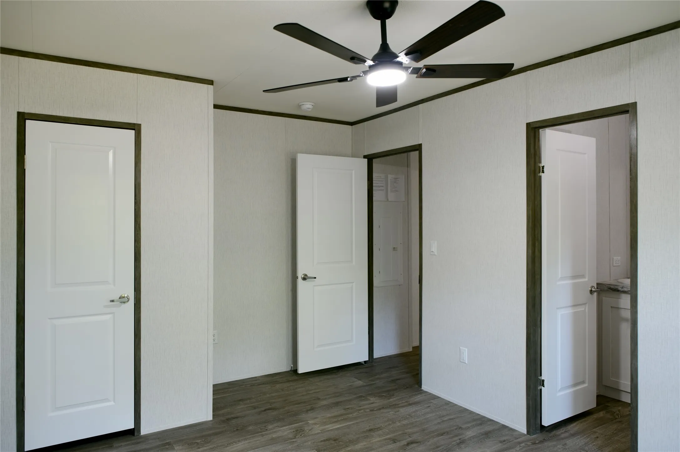 Manufactured Home For Sale in Grayson County , 316 S Main Street, Sadler, Texas 76264, 3 Bedroom, 2 Bathroom, Garage spaces, 1,034 Sqft, built in 2026, mls#21400886, Real Estate Agent in Sadler, Homes For Sale in Grayson county, Homes For Sale in Sadler, Realtor in Sadler Texas, Real Estate Brokerage Independent Realty Texas, Luminita Cordes Realtor