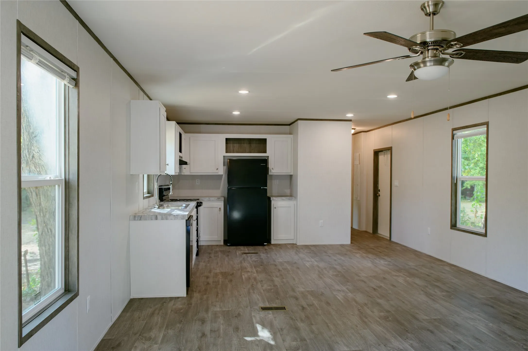 Manufactured Home For Sale in Grayson County , 316 S Main Street, Sadler, Texas 76264, 3 Bedroom, 2 Bathroom, Garage spaces, 1,034 Sqft, built in 2026, mls#21400886, Real Estate Agent in Sadler, Homes For Sale in Grayson county, Homes For Sale in Sadler, Realtor in Sadler Texas, Real Estate Brokerage Independent Realty Texas, Luminita Cordes Realtor