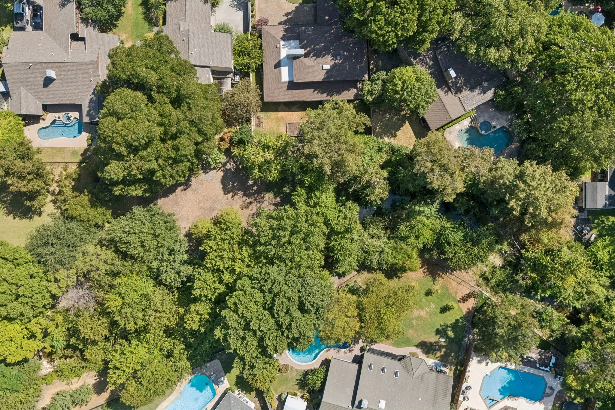 Single Family Residence For Sale in Dallas County , 6720 Robin Willow Court, Dallas, Texas 75248, 4 Bedroom, 3 Bathroom, 2 Garage spaces, 2,707 Sqft, built in 1978, mls#21398711, Real Estate Agent in Dallas, Homes For Sale in Dallas county, Homes For Sale in Dallas, Realtor in Dallas Texas, Real Estate Brokerage Independent Realty Texas, Luminita Cordes Realtor