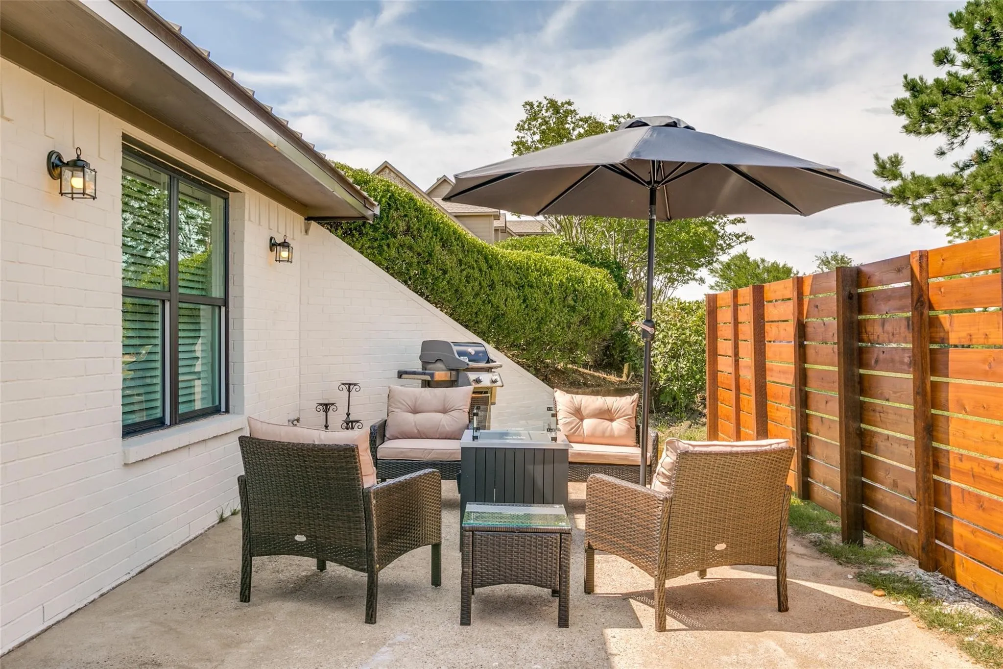 Single Family Residence For Rent in Denton County , 1190 Sycamore Bend Road, Hickory Creek, Texas 75065, 3 Bedroom, 3 Bathroom, Garage spaces, 2,195 Sqft, built in 1985, mls#21400875, Real Estate Agent in Hickory Creek, Homes For Rent in Denton county, Homes For Rent in Hickory Creek, Realtor in Hickory Creek Texas, Real Estate Brokerage Independent Realty Texas, Luminita Cordes Realtor