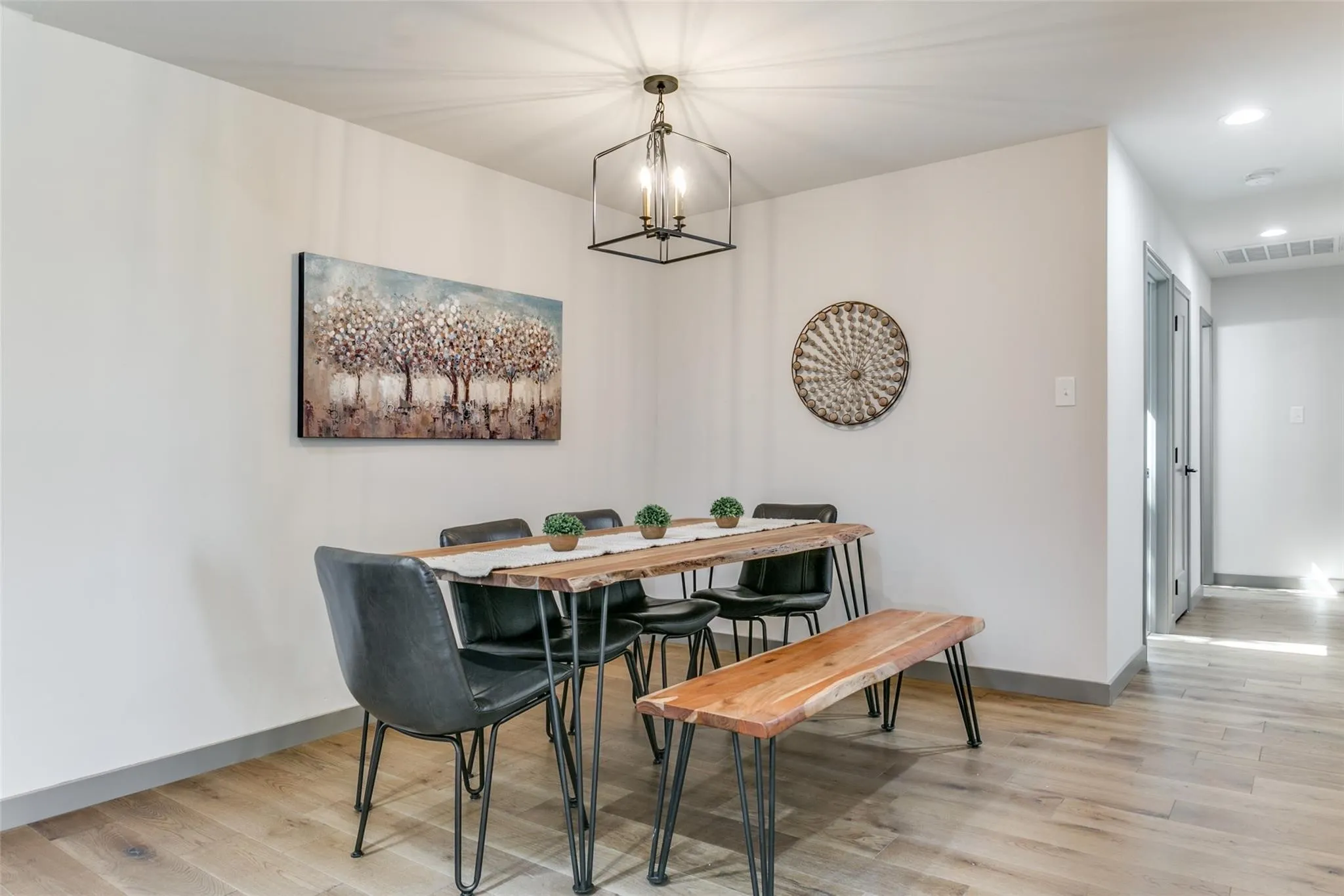Single Family Residence For Rent in Denton County , 1190 Sycamore Bend Road, Hickory Creek, Texas 75065, 3 Bedroom, 3 Bathroom, Garage spaces, 2,195 Sqft, built in 1985, mls#21400875, Real Estate Agent in Hickory Creek, Homes For Rent in Denton county, Homes For Rent in Hickory Creek, Realtor in Hickory Creek Texas, Real Estate Brokerage Independent Realty Texas, Luminita Cordes Realtor