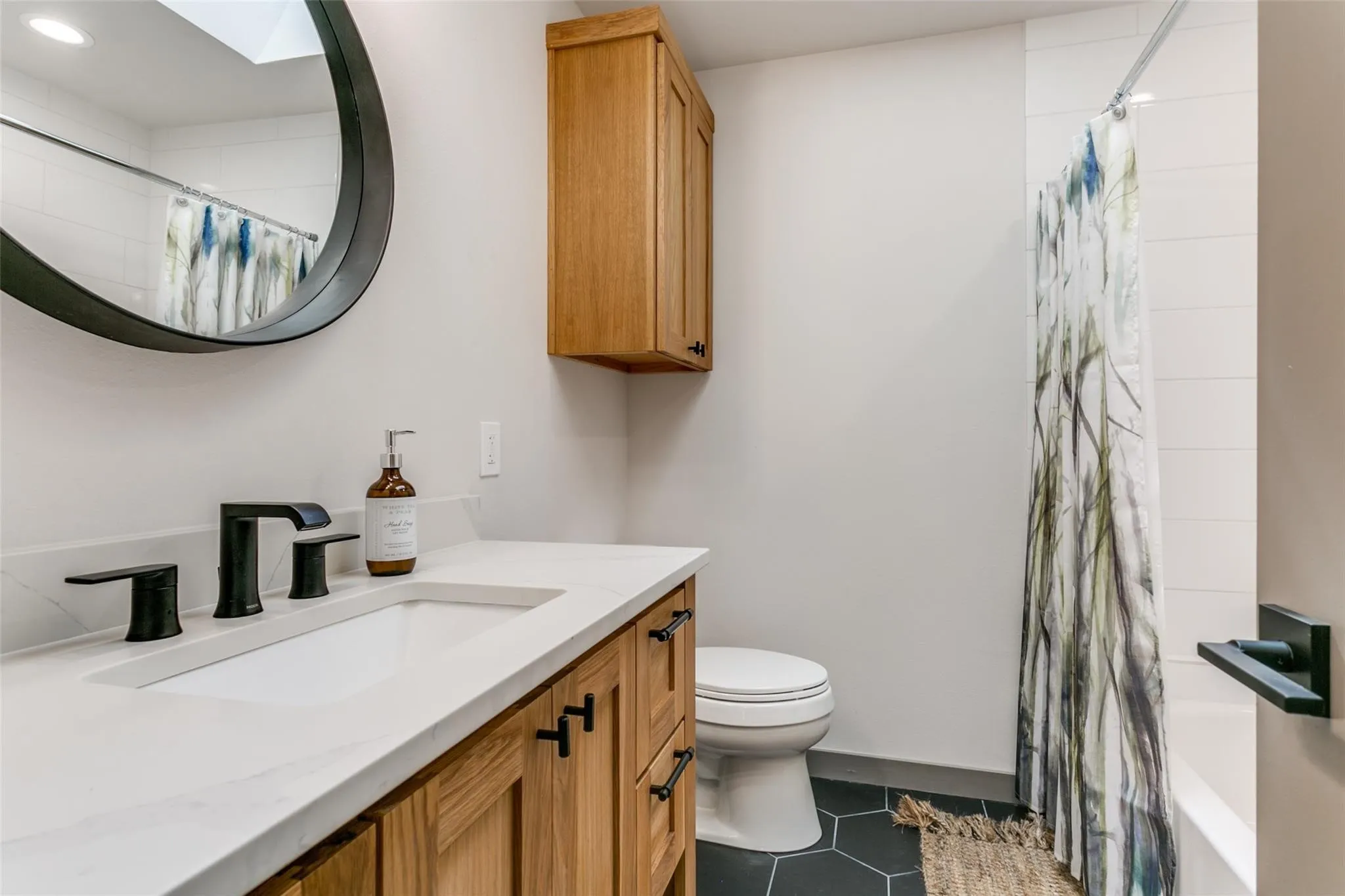 Single Family Residence For Rent in Denton County , 1190 Sycamore Bend Road, Hickory Creek, Texas 75065, 3 Bedroom, 3 Bathroom, Garage spaces, 2,195 Sqft, built in 1985, mls#21400875, Real Estate Agent in Hickory Creek, Homes For Rent in Denton county, Homes For Rent in Hickory Creek, Realtor in Hickory Creek Texas, Real Estate Brokerage Independent Realty Texas, Luminita Cordes Realtor