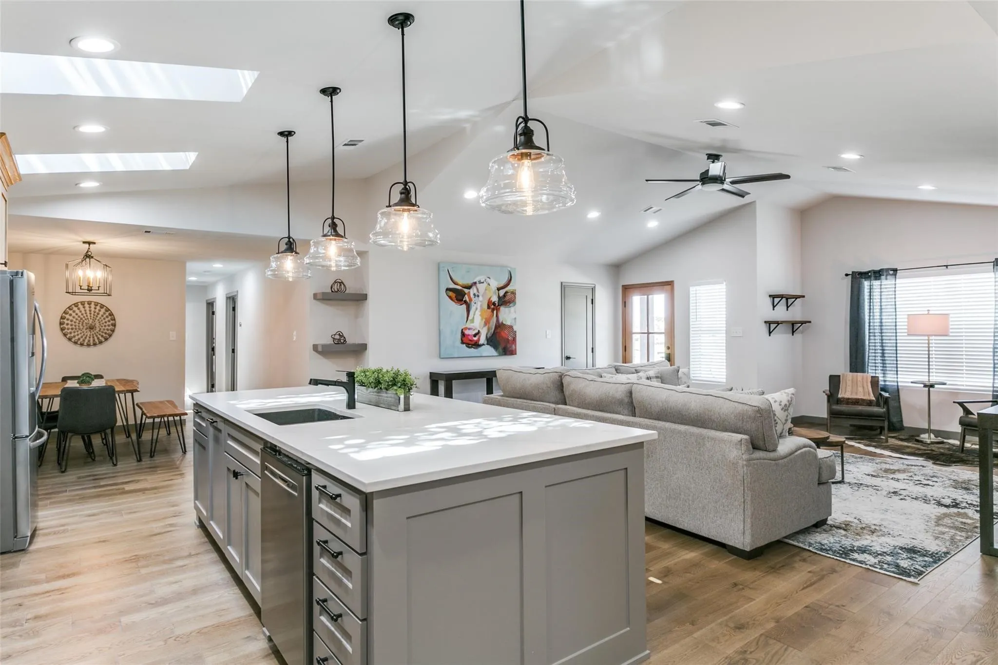 Single Family Residence For Rent in Denton County , 1190 Sycamore Bend Road, Hickory Creek, Texas 75065, 3 Bedroom, 3 Bathroom, Garage spaces, 2,195 Sqft, built in 1985, mls#21400875, Real Estate Agent in Hickory Creek, Homes For Rent in Denton county, Homes For Rent in Hickory Creek, Realtor in Hickory Creek Texas, Real Estate Brokerage Independent Realty Texas, Luminita Cordes Realtor