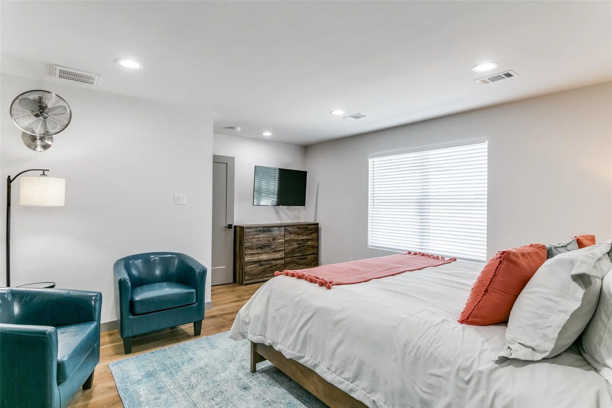 Single Family Residence For Rent in Denton County , 1190 Sycamore Bend Road, Hickory Creek, Texas 75065, 3 Bedroom, 3 Bathroom, Garage spaces, 2,195 Sqft, built in 1985, mls#21400875, Real Estate Agent in Hickory Creek, Homes For Rent in Denton county, Homes For Rent in Hickory Creek, Realtor in Hickory Creek Texas, Real Estate Brokerage Independent Realty Texas, Luminita Cordes Realtor
