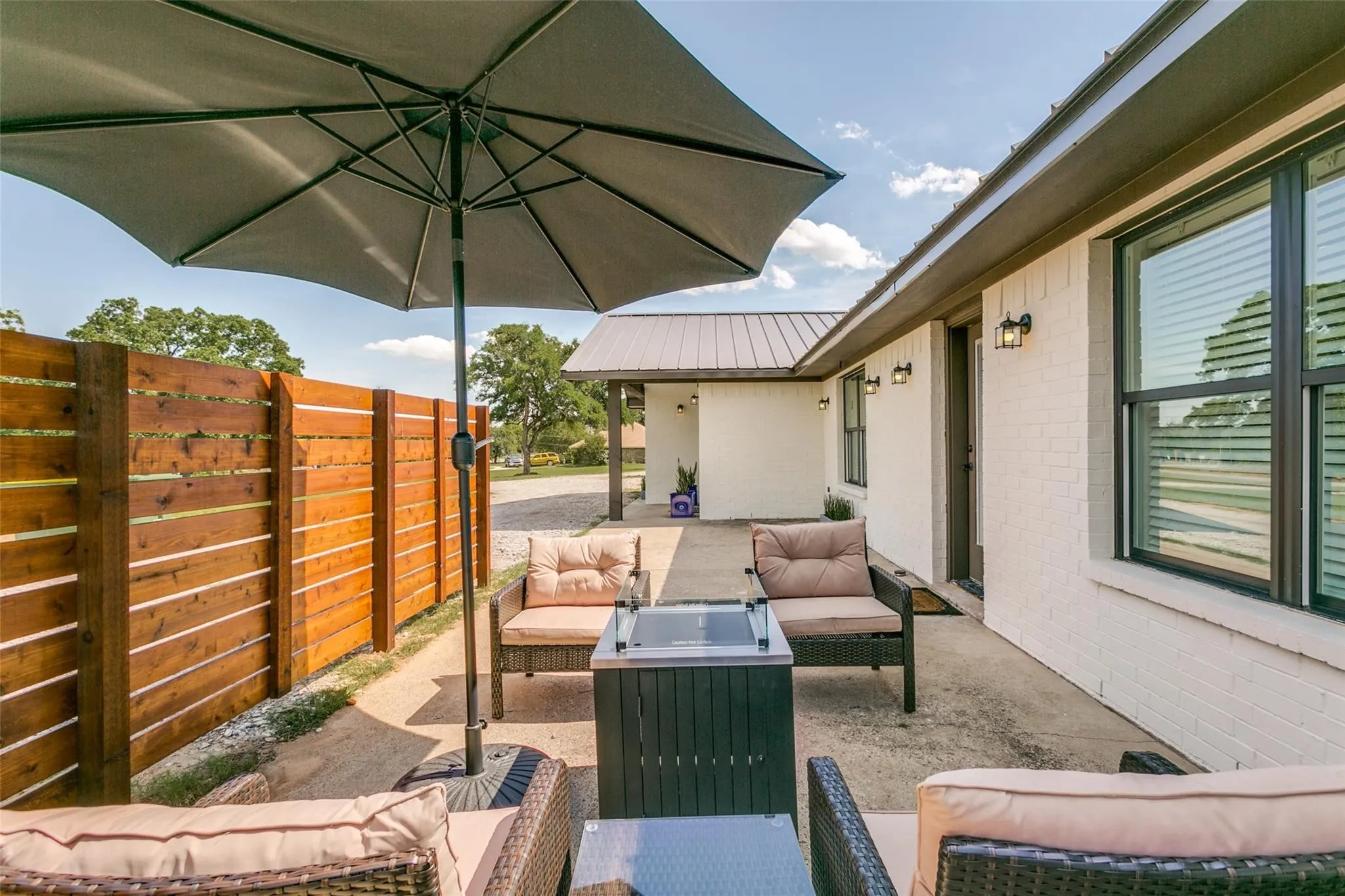 Single Family Residence For Rent in Denton County , 1190 Sycamore Bend Road, Hickory Creek, Texas 75065, 3 Bedroom, 3 Bathroom, Garage spaces, 2,195 Sqft, built in 1985, mls#21400875, Real Estate Agent in Hickory Creek, Homes For Rent in Denton county, Homes For Rent in Hickory Creek, Realtor in Hickory Creek Texas, Real Estate Brokerage Independent Realty Texas, Luminita Cordes Realtor