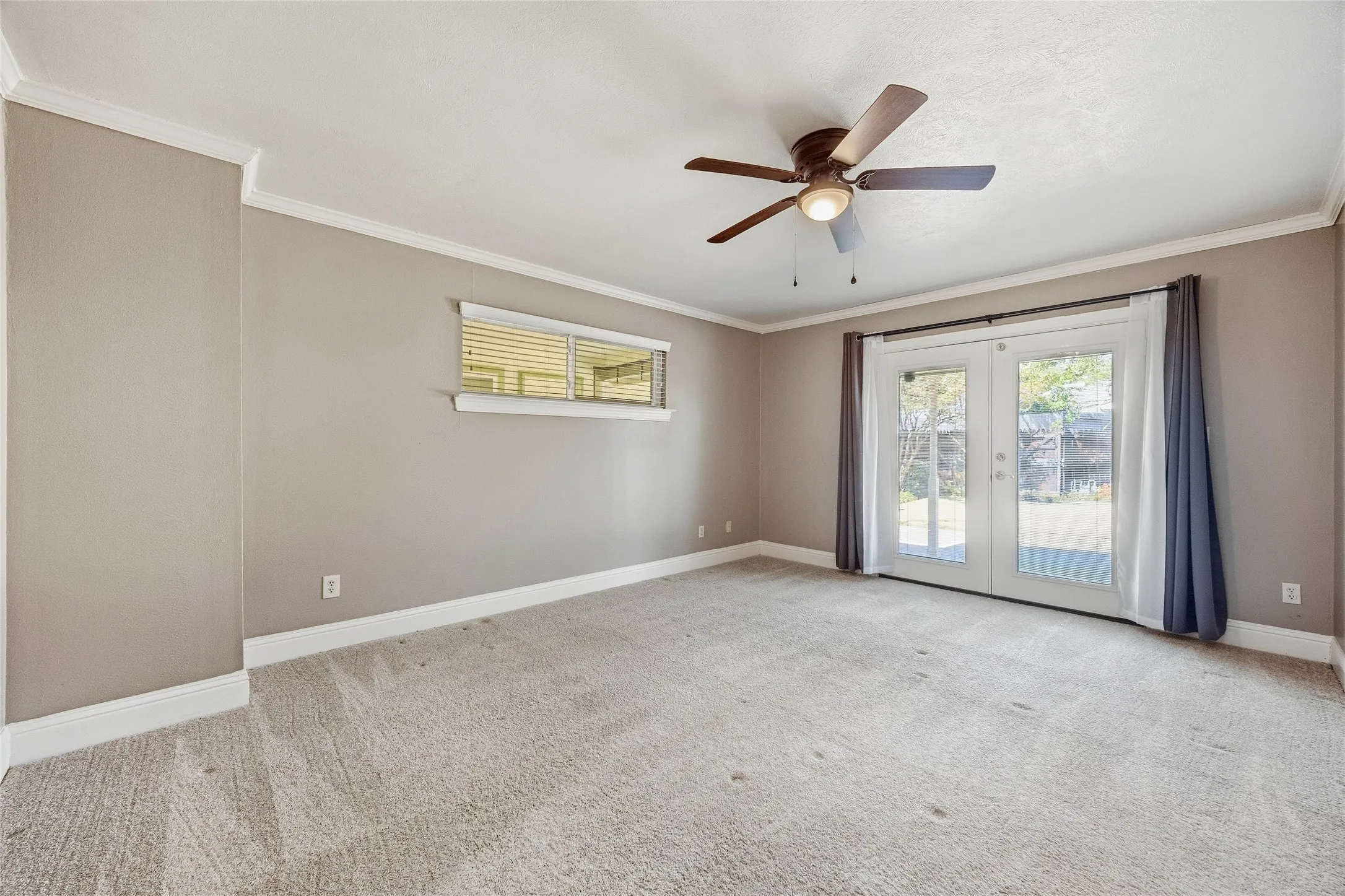 Single Family Residence For Sale in Dallas County , 2433 Pinehurst Lane, Mesquite, Texas 75150, 3 Bedroom, 2 Bathroom, 2 Garage spaces, 2,062 Sqft, built in 1973, mls#21392965, Real Estate Agent in Mesquite, Homes For Sale in Dallas county, Homes For Sale in Mesquite, Realtor in Mesquite Texas, Real Estate Brokerage Independent Realty Texas, Luminita Cordes Realtor
