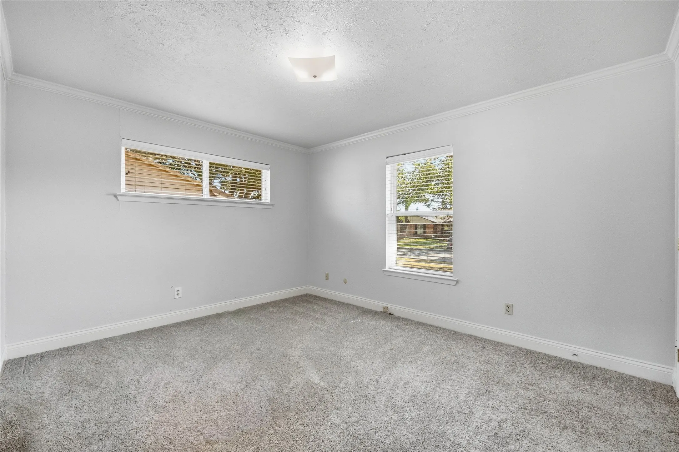 Single Family Residence For Sale in Dallas County , 2433 Pinehurst Lane, Mesquite, Texas 75150, 3 Bedroom, 2 Bathroom, 2 Garage spaces, 2,062 Sqft, built in 1973, mls#21392965, Real Estate Agent in Mesquite, Homes For Sale in Dallas county, Homes For Sale in Mesquite, Realtor in Mesquite Texas, Real Estate Brokerage Independent Realty Texas, Luminita Cordes Realtor