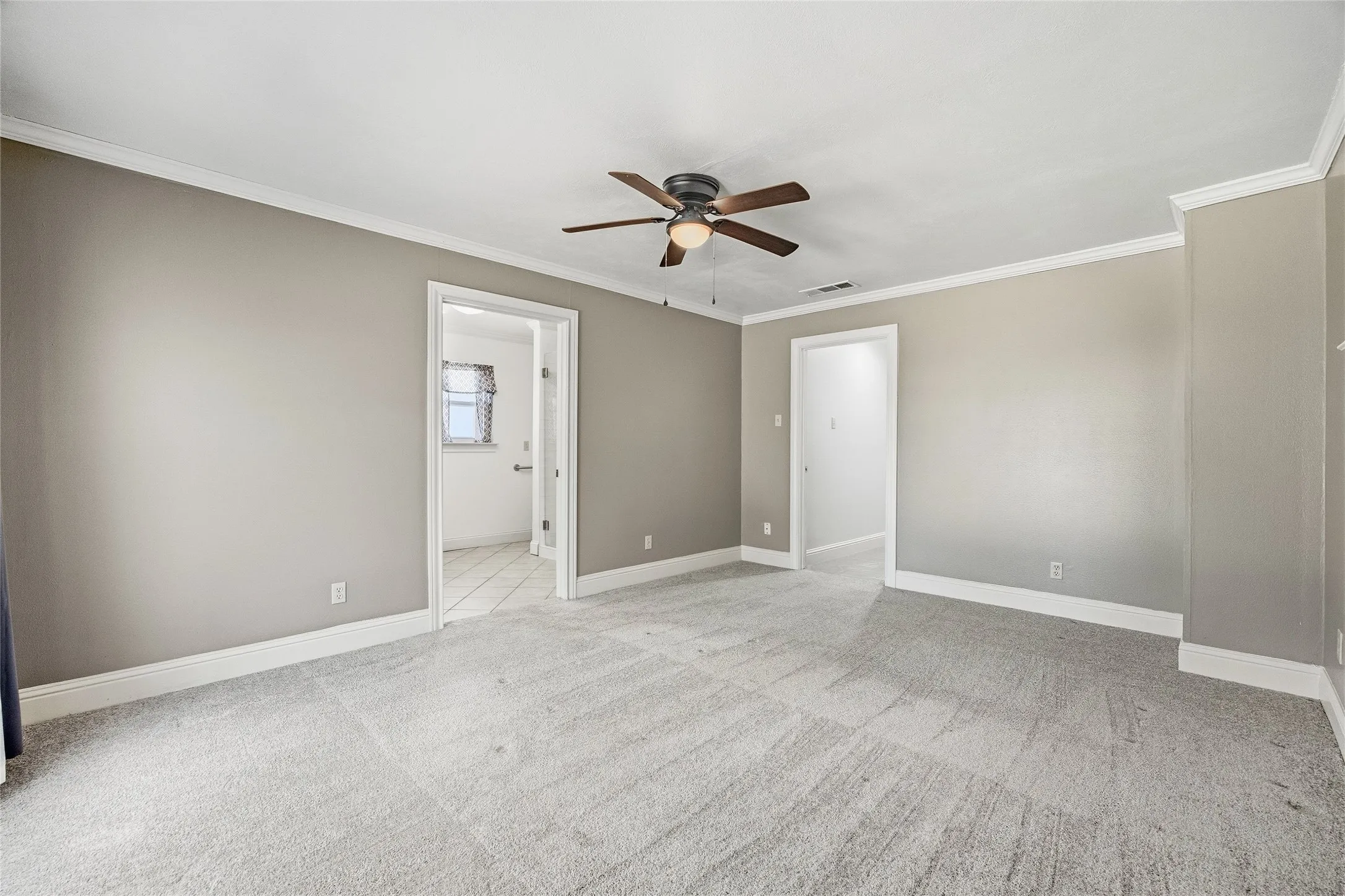 Single Family Residence For Sale in Dallas County , 2433 Pinehurst Lane, Mesquite, Texas 75150, 3 Bedroom, 2 Bathroom, 2 Garage spaces, 2,062 Sqft, built in 1973, mls#21392965, Real Estate Agent in Mesquite, Homes For Sale in Dallas county, Homes For Sale in Mesquite, Realtor in Mesquite Texas, Real Estate Brokerage Independent Realty Texas, Luminita Cordes Realtor