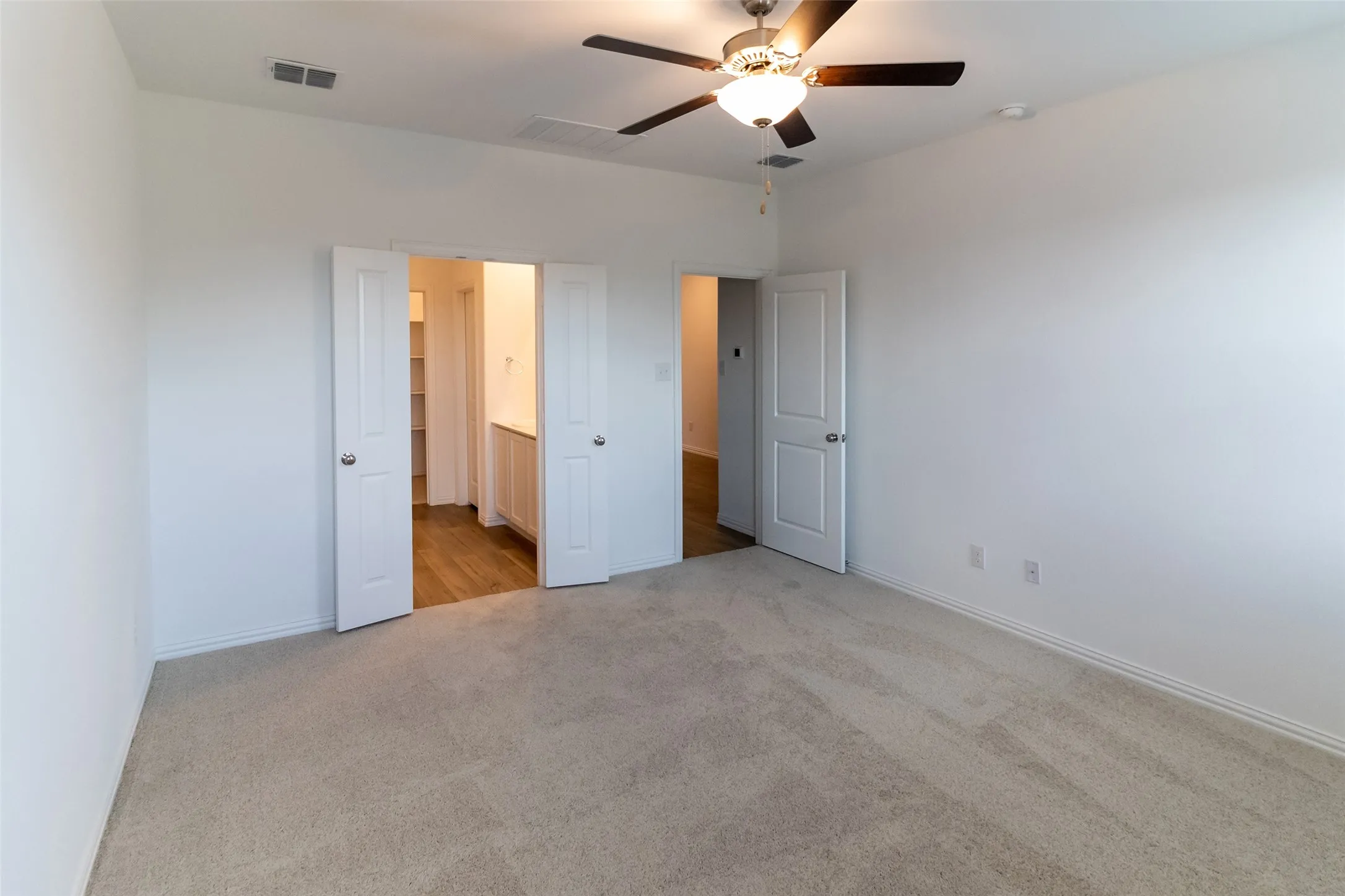 Single Family Residence For Rent in Denton County , 1837 Lake Grove Drive, Little Elm, Texas 75068, 4 Bedroom, 2 Bathroom, 2 Garage spaces, 1,838 Sqft, built in 2022, mls#21400882, Real Estate Agent in Little Elm, Homes For Rent in Denton county, Homes For Rent in Little Elm, Realtor in Little Elm Texas, Real Estate Brokerage Independent Realty Texas, Luminita Cordes Realtor