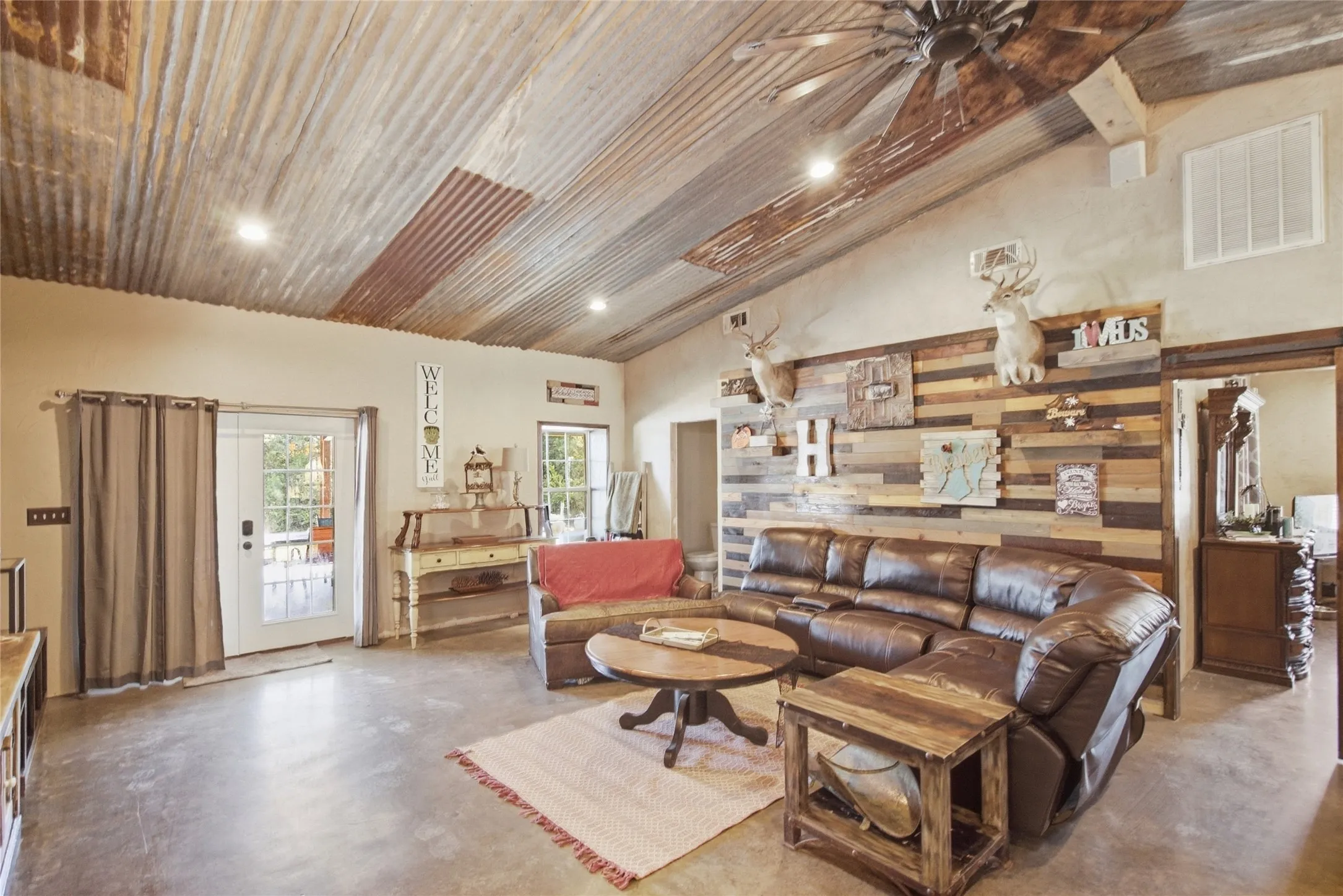 Single Family Residence For Sale in Wise County , 4224 N Fm 730, Decatur, Texas 76234, 4 Bedroom, 3 Bathroom, Garage spaces, 2,700 Sqft, built in 2017, mls#21400893, Real Estate Agent in Decatur, Homes For Sale in Wise county, Homes For Sale in Decatur, Realtor in Decatur Texas, Real Estate Brokerage Independent Realty Texas, Luminita Cordes Realtor