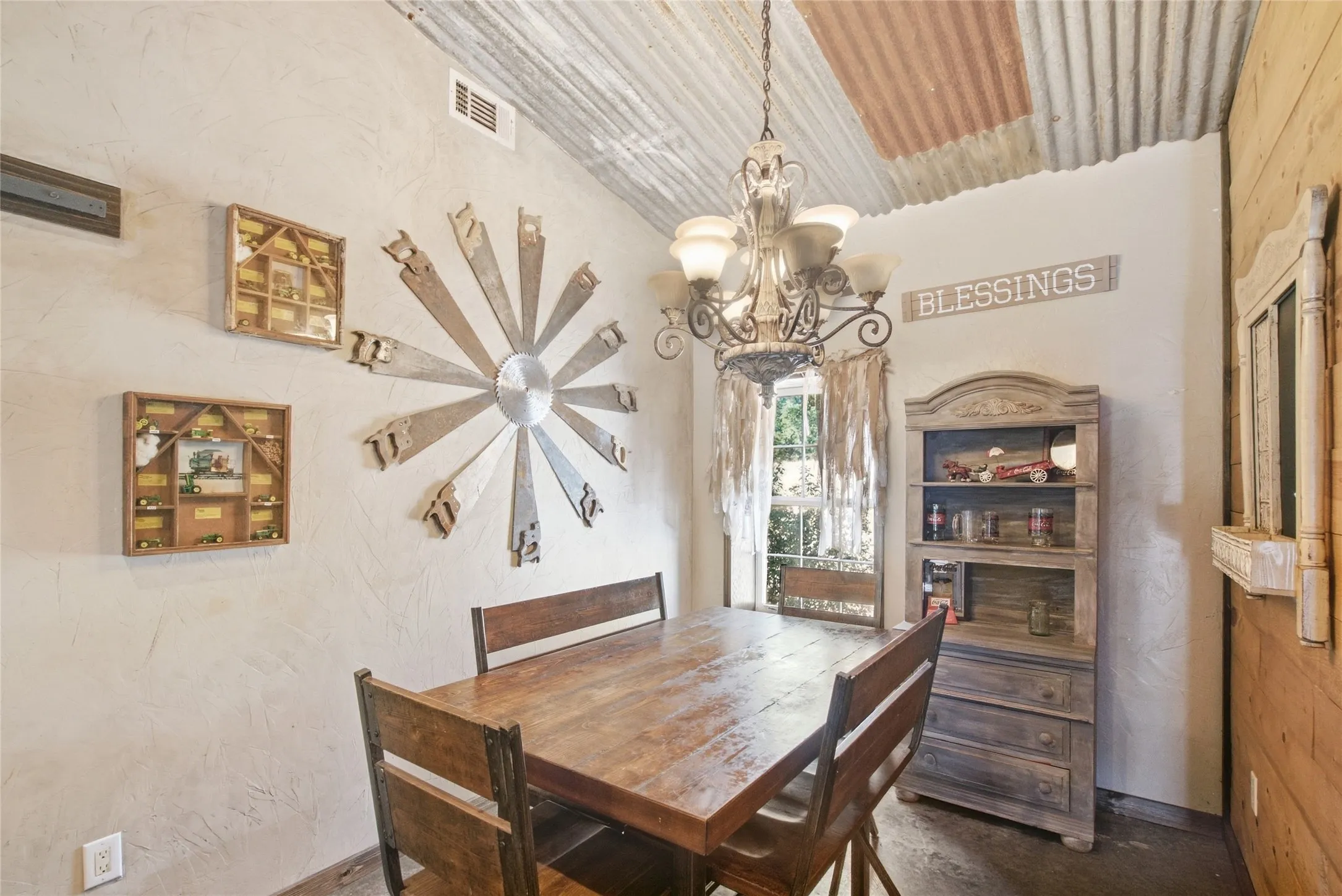 Single Family Residence For Sale in Wise County , 4224 N Fm 730, Decatur, Texas 76234, 4 Bedroom, 3 Bathroom, Garage spaces, 2,700 Sqft, built in 2017, mls#21400893, Real Estate Agent in Decatur, Homes For Sale in Wise county, Homes For Sale in Decatur, Realtor in Decatur Texas, Real Estate Brokerage Independent Realty Texas, Luminita Cordes Realtor