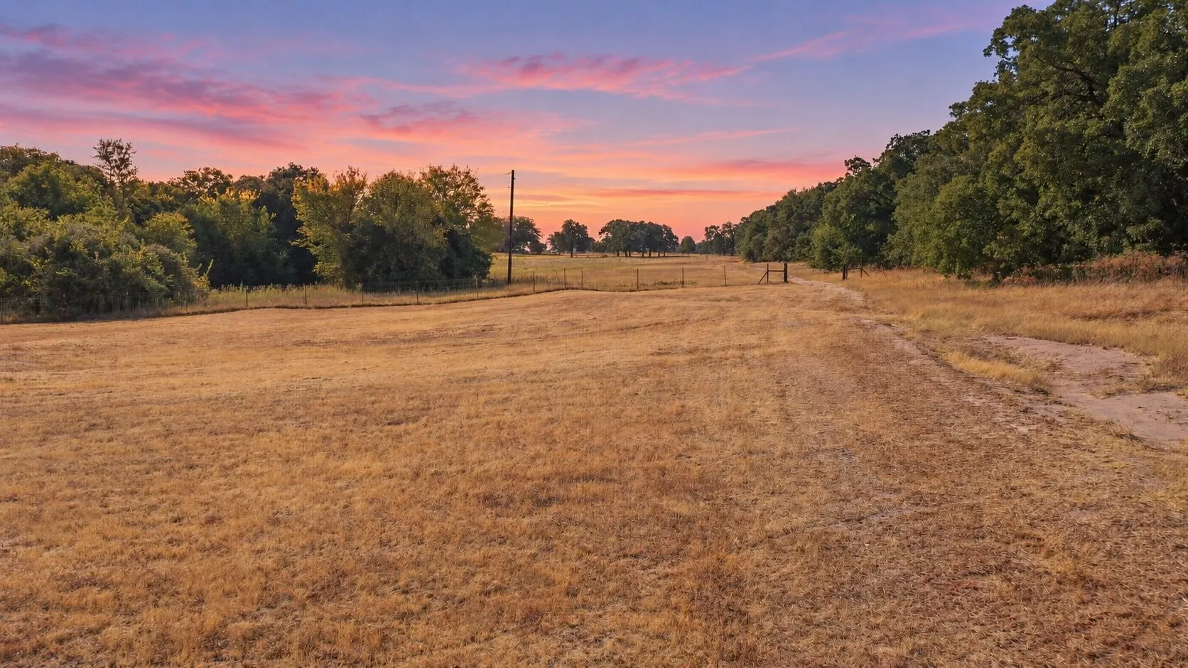 Single Family Residence For Sale in Wise County , 4224 N Fm 730, Decatur, Texas 76234, 4 Bedroom, 3 Bathroom, Garage spaces, 2,700 Sqft, built in 2017, mls#21400893, Real Estate Agent in Decatur, Homes For Sale in Wise county, Homes For Sale in Decatur, Realtor in Decatur Texas, Real Estate Brokerage Independent Realty Texas, Luminita Cordes Realtor
