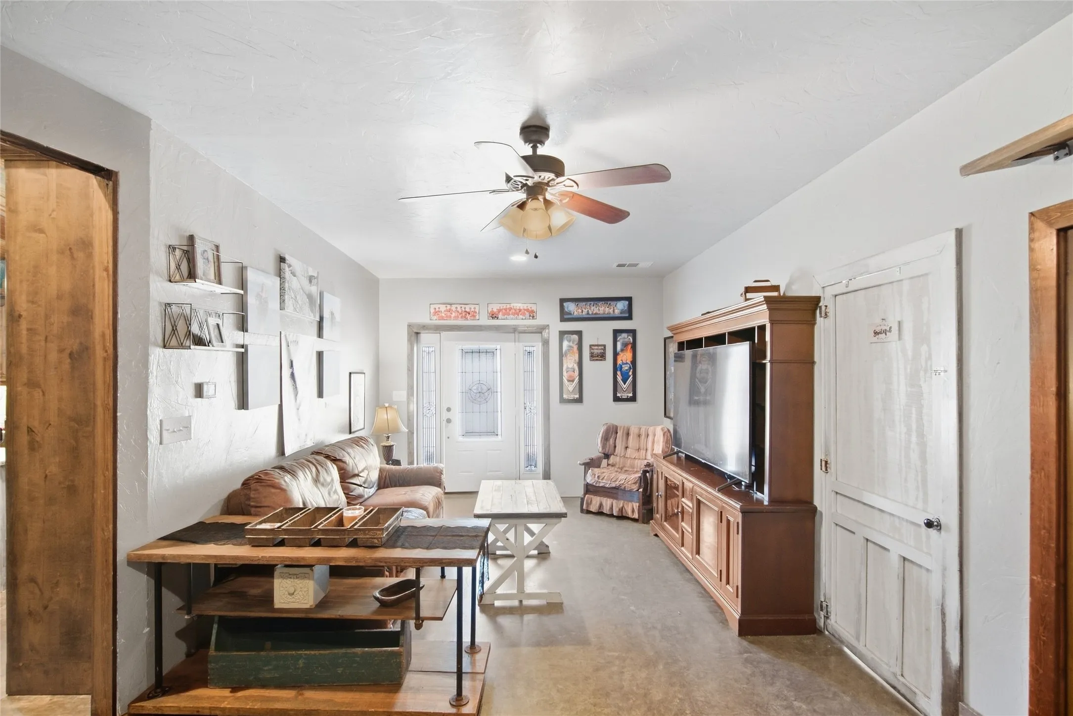 Single Family Residence For Sale in Wise County , 4224 N Fm 730, Decatur, Texas 76234, 4 Bedroom, 3 Bathroom, Garage spaces, 2,700 Sqft, built in 2017, mls#21400893, Real Estate Agent in Decatur, Homes For Sale in Wise county, Homes For Sale in Decatur, Realtor in Decatur Texas, Real Estate Brokerage Independent Realty Texas, Luminita Cordes Realtor