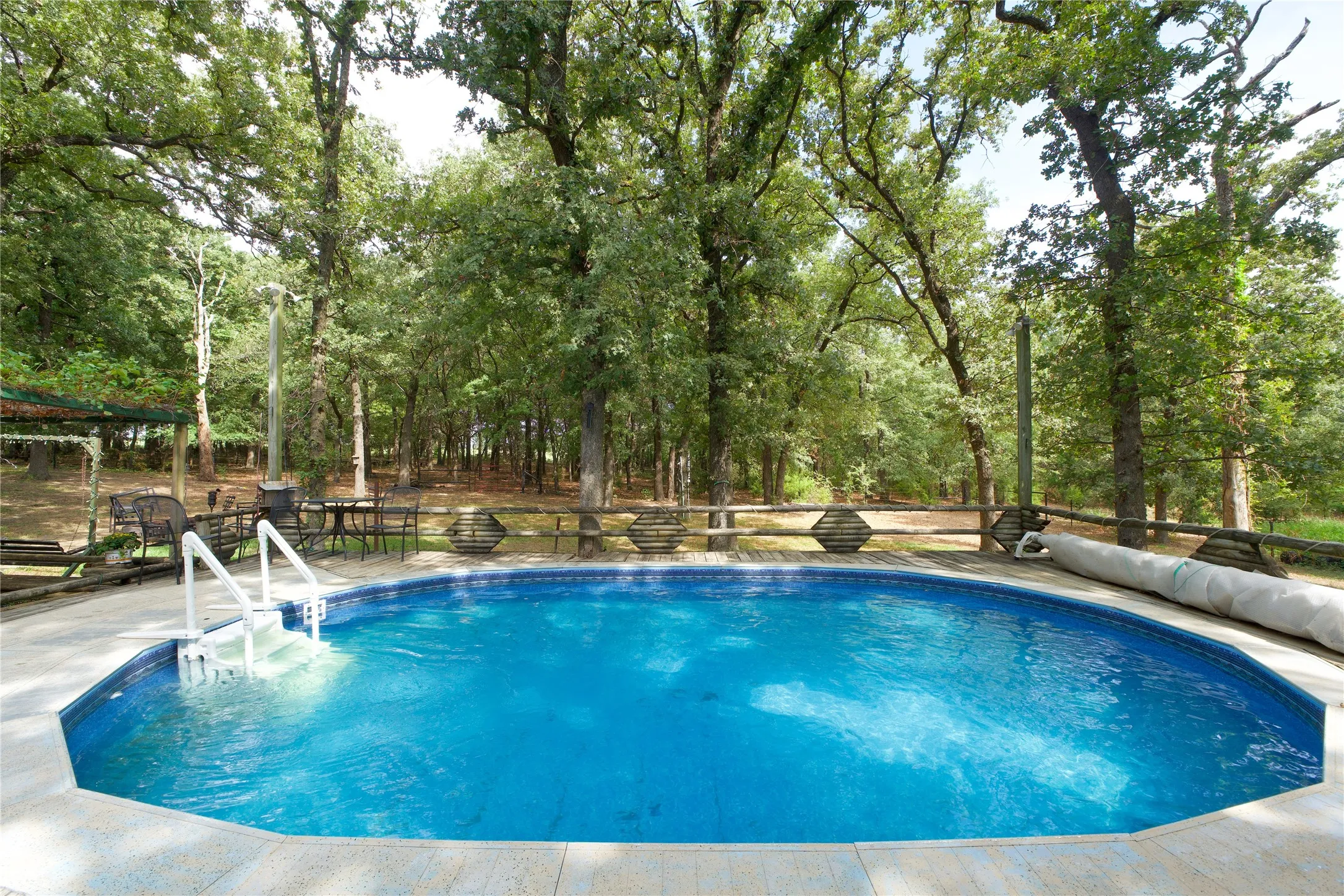Single Family Residence For Sale in Cooke County , 711 County Road 162, Gainesville, Texas 76240, 5 Bedroom, 3 Bathroom, 1 Garage spaces, 2,809 Sqft, built in 1983, mls#21398833, Real Estate Agent in Gainesville, Homes For Sale in Cooke county, Homes For Sale in Gainesville, Realtor in Gainesville Texas, Real Estate Brokerage Independent Realty Texas, Luminita Cordes Realtor