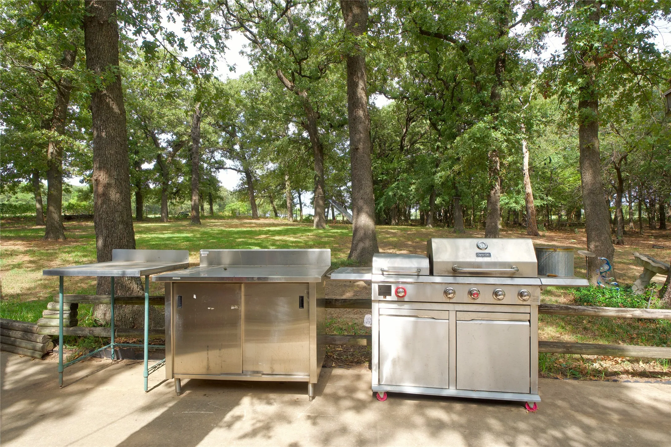 Single Family Residence For Sale in Cooke County , 711 County Road 162, Gainesville, Texas 76240, 5 Bedroom, 3 Bathroom, 1 Garage spaces, 2,809 Sqft, built in 1983, mls#21398833, Real Estate Agent in Gainesville, Homes For Sale in Cooke county, Homes For Sale in Gainesville, Realtor in Gainesville Texas, Real Estate Brokerage Independent Realty Texas, Luminita Cordes Realtor