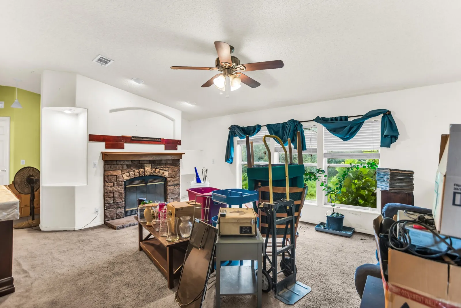 Mobile Home For Sale in Wood County , 1262 Fm 1647, Winnsboro, Texas 75494, 5 Bedroom, 3 Bathroom, Garage spaces, 2,432 Sqft, built in 2002, mls#21395994, Real Estate Agent in Winnsboro, Homes For Sale in Wood county, Homes For Sale in Winnsboro, Realtor in Winnsboro Texas, Real Estate Brokerage Independent Realty Texas, Luminita Cordes Realtor