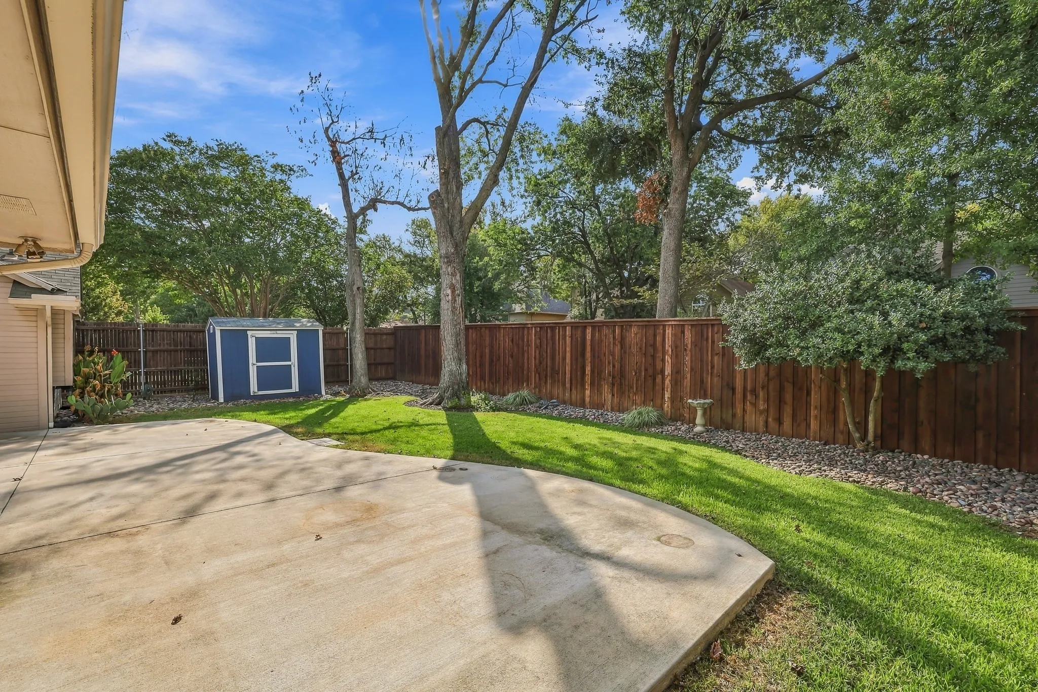 Single Family Residence For Rent in Tarrant County , 515 Post Oak Road, Grapevine, Texas 76051, 3 Bedroom, 2 Bathroom, 2 Garage spaces, 1,537 Sqft, built in 1986, mls#21387647, Real Estate Agent in Grapevine, Homes For Rent in Tarrant county, Homes For Rent in Grapevine, Realtor in Grapevine Texas, Real Estate Brokerage Independent Realty Texas, Luminita Cordes Realtor