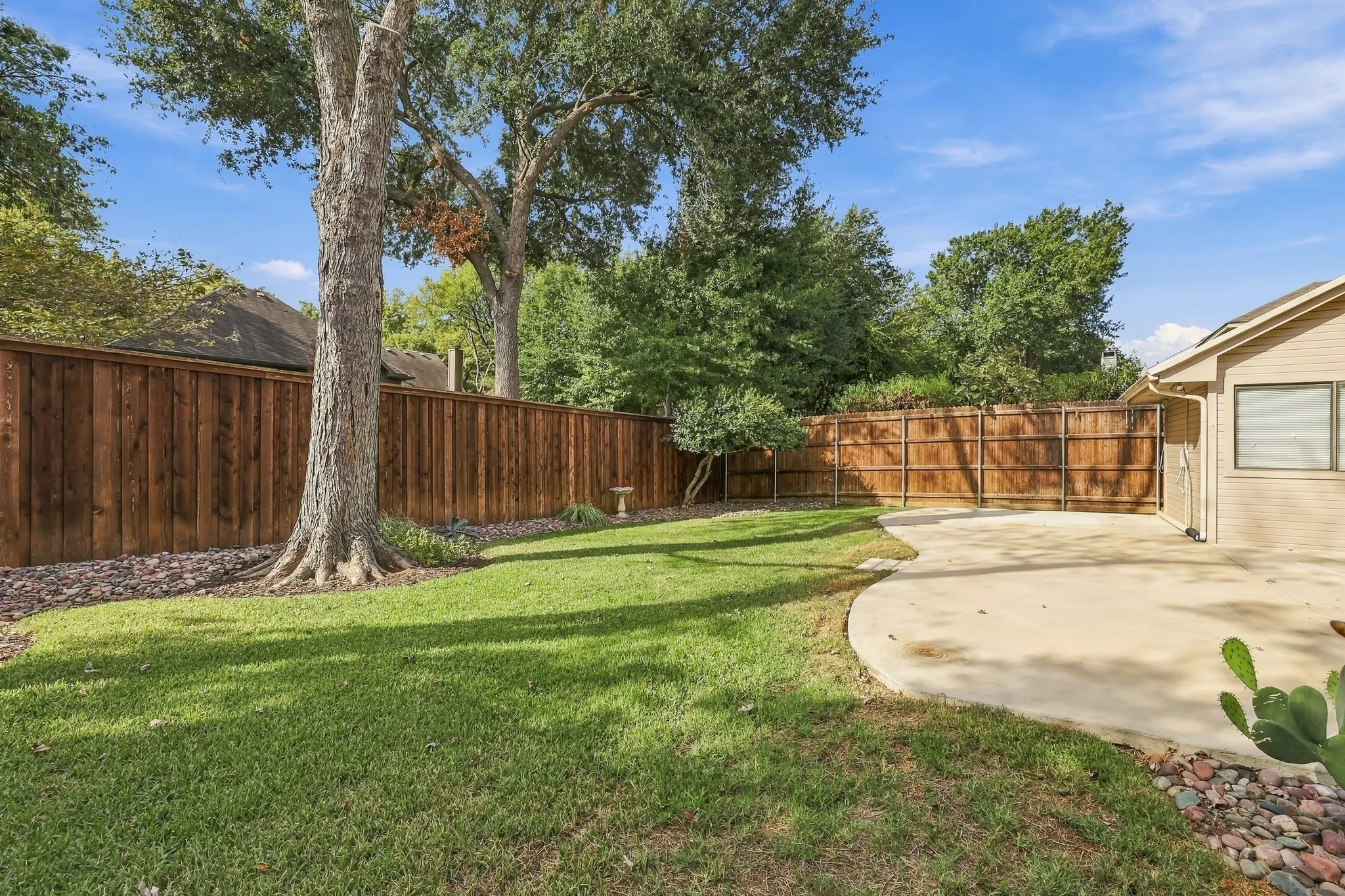 Single Family Residence For Rent in Tarrant County , 515 Post Oak Road, Grapevine, Texas 76051, 3 Bedroom, 2 Bathroom, 2 Garage spaces, 1,537 Sqft, built in 1986, mls#21387647, Real Estate Agent in Grapevine, Homes For Rent in Tarrant county, Homes For Rent in Grapevine, Realtor in Grapevine Texas, Real Estate Brokerage Independent Realty Texas, Luminita Cordes Realtor