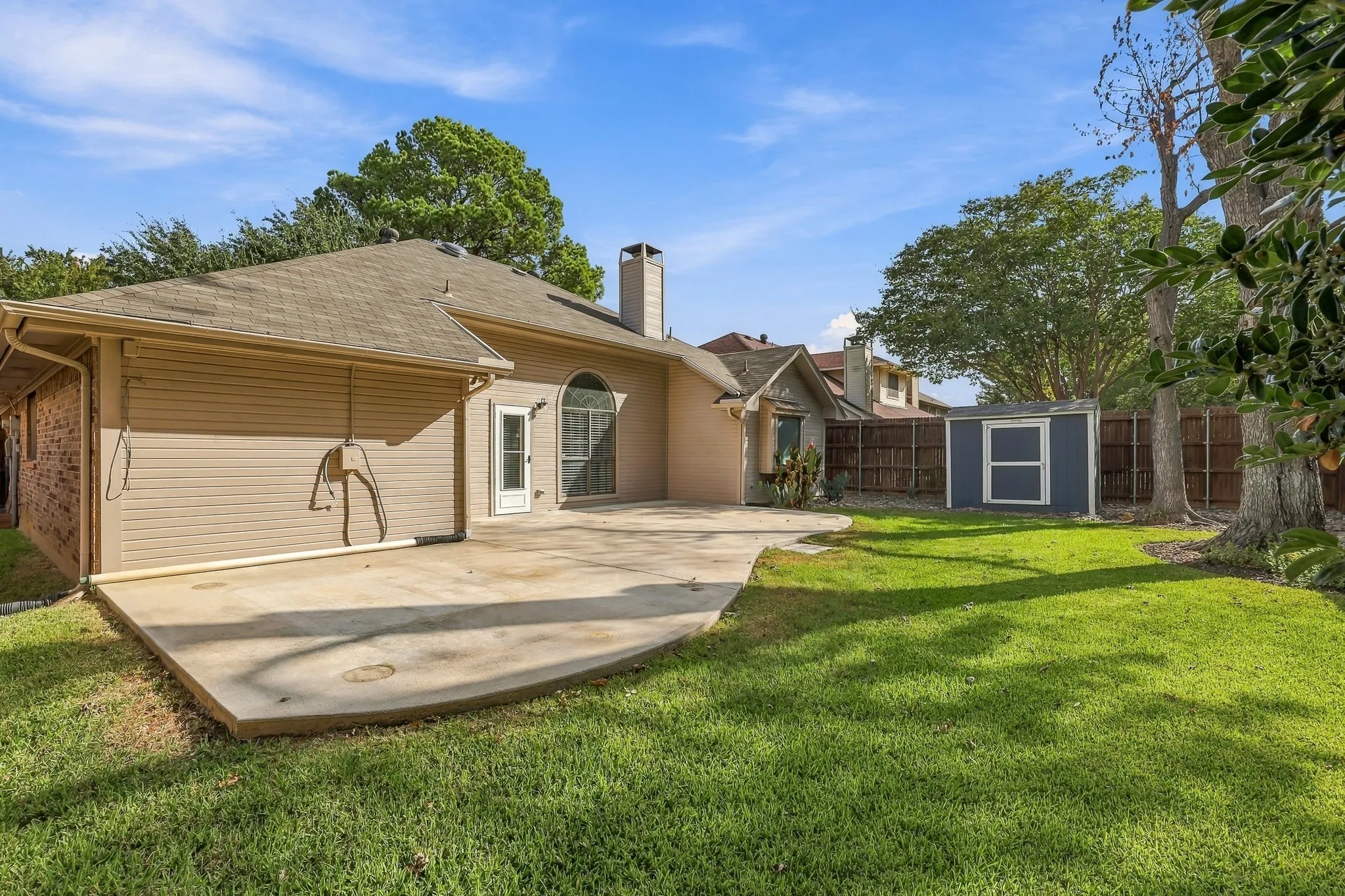 Single Family Residence For Rent in Tarrant County , 515 Post Oak Road, Grapevine, Texas 76051, 3 Bedroom, 2 Bathroom, 2 Garage spaces, 1,537 Sqft, built in 1986, mls#21387647, Real Estate Agent in Grapevine, Homes For Rent in Tarrant county, Homes For Rent in Grapevine, Realtor in Grapevine Texas, Real Estate Brokerage Independent Realty Texas, Luminita Cordes Realtor