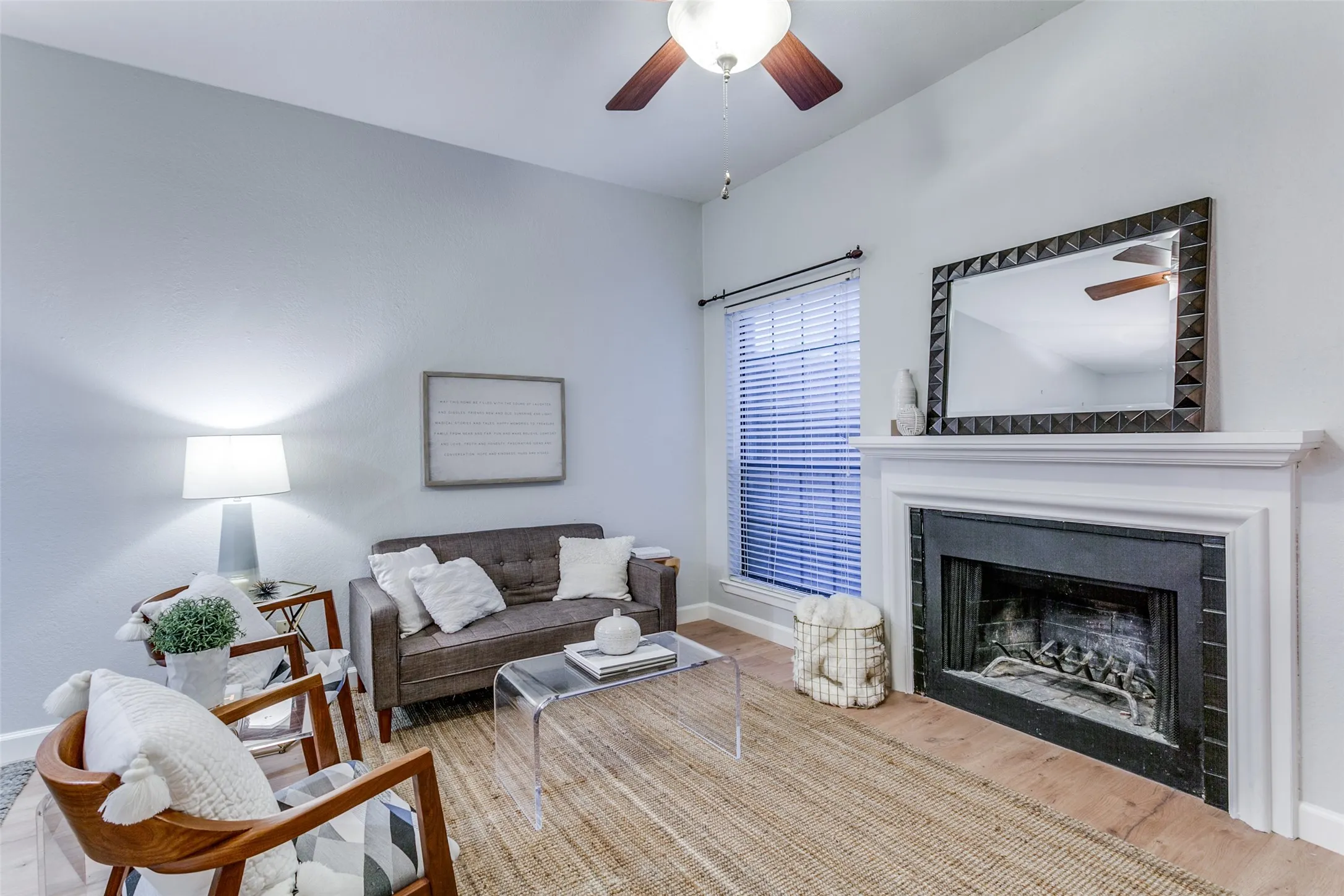Condominium For Rent in Dallas County , 3904 Rawlins Street 111, Dallas, Texas 75219, 2 Bedroom, 3 Bathroom, Garage spaces, 1,077 Sqft, built in 1981, mls#21394106, Real Estate Agent in Dallas, Homes For Rent in Dallas county, Homes For Rent in Dallas, Realtor in Dallas Texas, Real Estate Brokerage Independent Realty Texas, Luminita Cordes Realtor