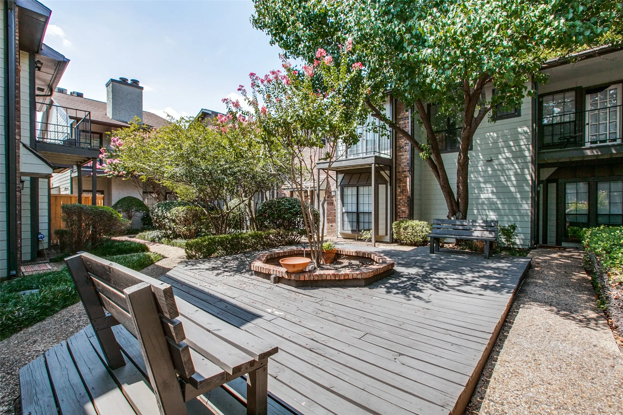 Condominium For Rent in Dallas County , 3904 Rawlins Street 111, Dallas, Texas 75219, 2 Bedroom, 3 Bathroom, Garage spaces, 1,077 Sqft, built in 1981, mls#21394106, Real Estate Agent in Dallas, Homes For Rent in Dallas county, Homes For Rent in Dallas, Realtor in Dallas Texas, Real Estate Brokerage Independent Realty Texas, Luminita Cordes Realtor