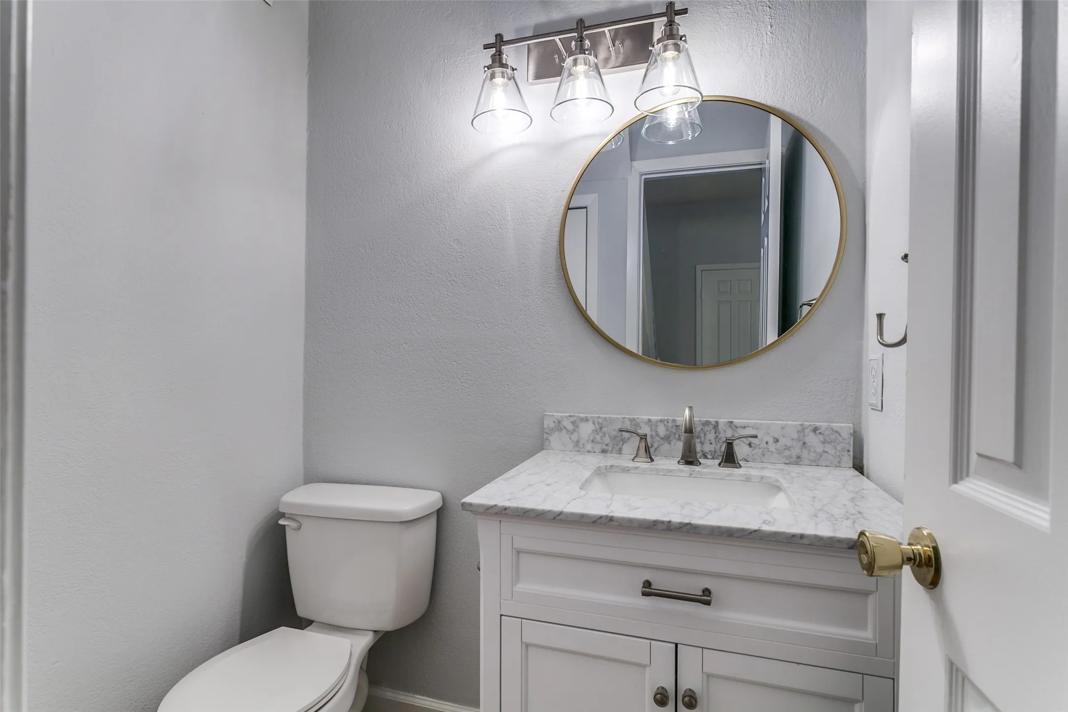 Condominium For Rent in Dallas County , 3904 Rawlins Street 111, Dallas, Texas 75219, 2 Bedroom, 3 Bathroom, Garage spaces, 1,077 Sqft, built in 1981, mls#21394106, Real Estate Agent in Dallas, Homes For Rent in Dallas county, Homes For Rent in Dallas, Realtor in Dallas Texas, Real Estate Brokerage Independent Realty Texas, Luminita Cordes Realtor