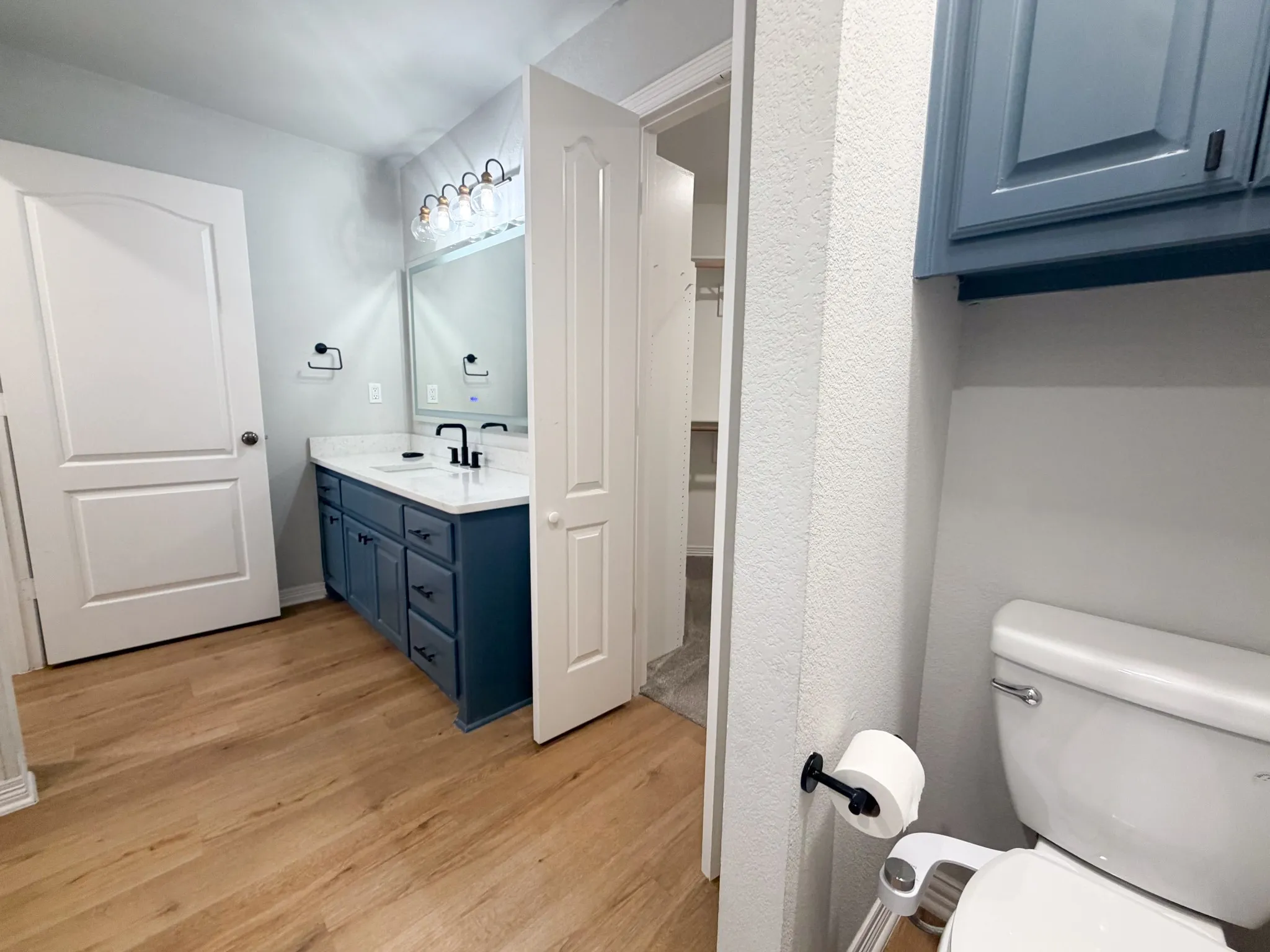 Townhouse For Rent in Ellis County , 2 Country Club Place, Waxahachie, Texas 75165, 3 Bedroom, 2 Bathroom, 2 Garage spaces, 1,634 Sqft, built in 1998, mls#21400907, Real Estate Agent in Waxahachie, Homes For Rent in Ellis county, Homes For Rent in Waxahachie, Realtor in Waxahachie Texas, Real Estate Brokerage Independent Realty Texas, Luminita Cordes Realtor