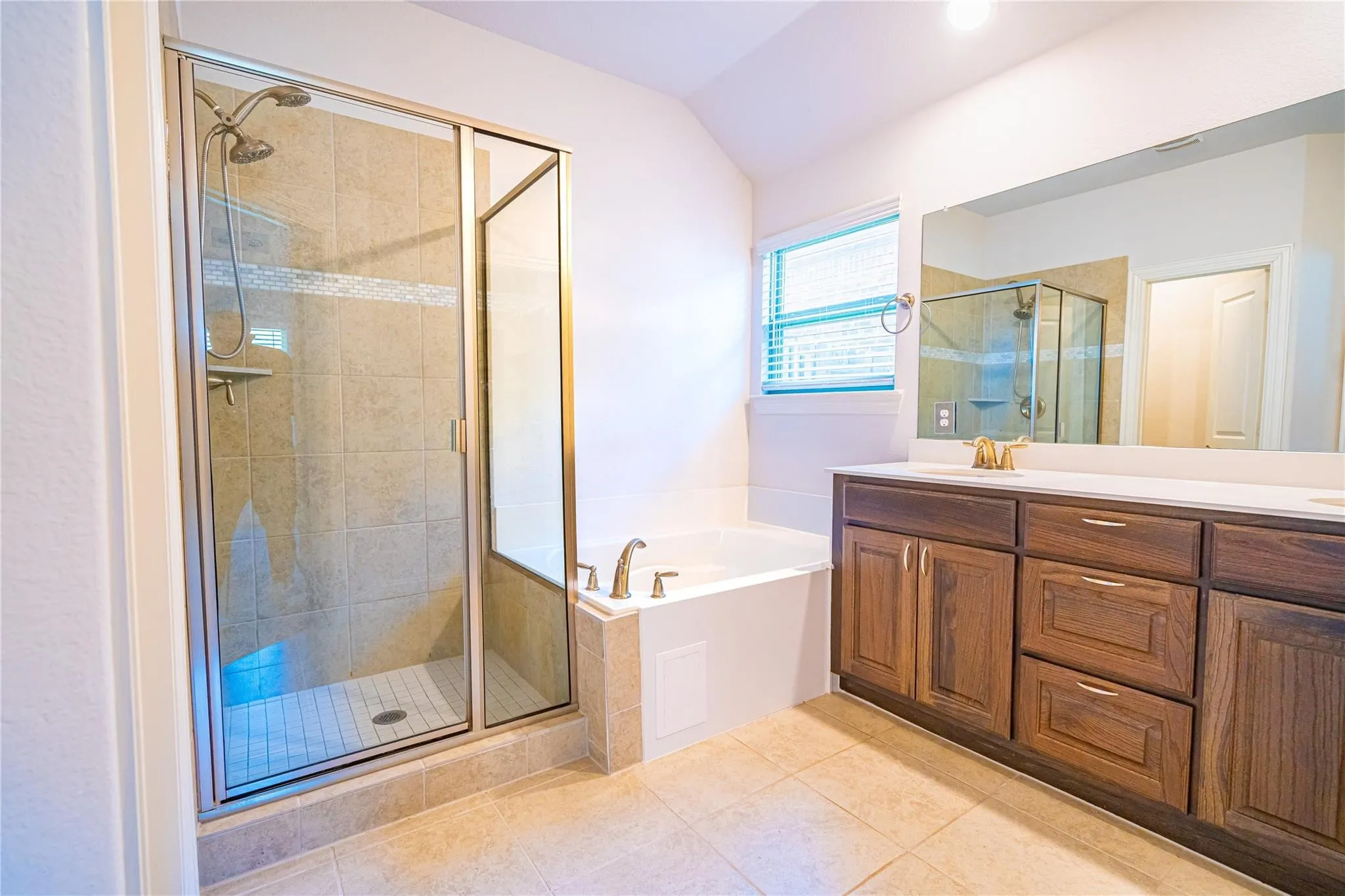 Single Family Residence For Rent in Collin County , 11004 Brownwood Place, Mc Kinney, Texas 75071, 4 Bedroom, 3 Bathroom, 1 Garage spaces, 2,042 Sqft, built in 2019, mls#21399897, Real Estate Agent in Mc Kinney, Homes For Rent in Collin county, Homes For Rent in Mc Kinney, Realtor in Mc Kinney Texas, Real Estate Brokerage Independent Realty Texas, Luminita Cordes Realtor