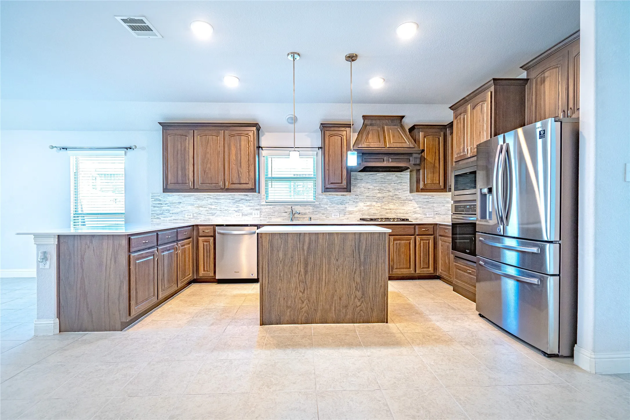 Single Family Residence For Rent in Collin County , 11004 Brownwood Place, Mc Kinney, Texas 75071, 4 Bedroom, 3 Bathroom, 1 Garage spaces, 2,042 Sqft, built in 2019, mls#21399897, Real Estate Agent in Mc Kinney, Homes For Rent in Collin county, Homes For Rent in Mc Kinney, Realtor in Mc Kinney Texas, Real Estate Brokerage Independent Realty Texas, Luminita Cordes Realtor