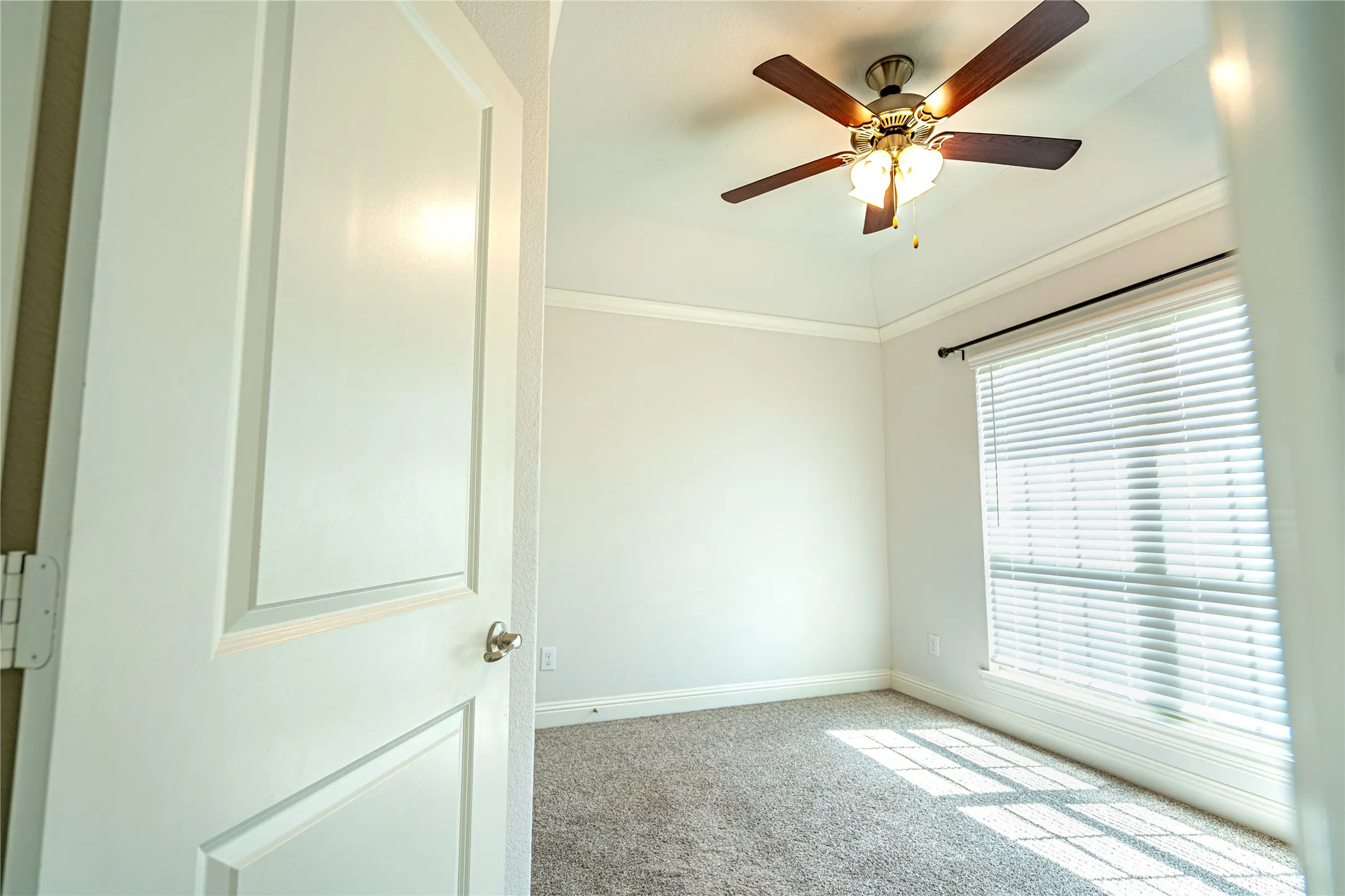 Single Family Residence For Rent in Collin County , 11004 Brownwood Place, Mc Kinney, Texas 75071, 4 Bedroom, 3 Bathroom, 1 Garage spaces, 2,042 Sqft, built in 2019, mls#21399897, Real Estate Agent in Mc Kinney, Homes For Rent in Collin county, Homes For Rent in Mc Kinney, Realtor in Mc Kinney Texas, Real Estate Brokerage Independent Realty Texas, Luminita Cordes Realtor