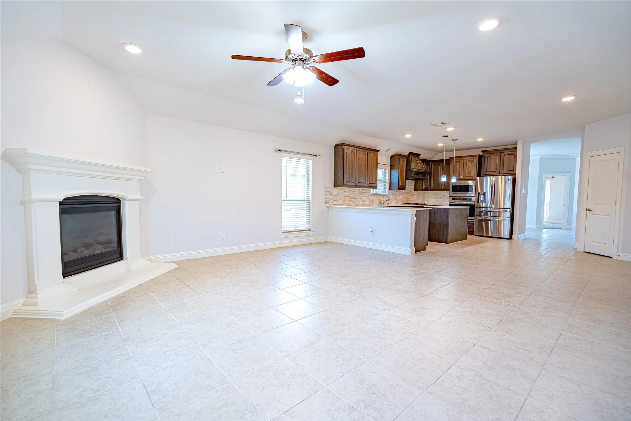 Single Family Residence For Rent in Collin County , 11004 Brownwood Place, Mc Kinney, Texas 75071, 4 Bedroom, 3 Bathroom, 1 Garage spaces, 2,042 Sqft, built in 2019, mls#21399897, Real Estate Agent in Mc Kinney, Homes For Rent in Collin county, Homes For Rent in Mc Kinney, Realtor in Mc Kinney Texas, Real Estate Brokerage Independent Realty Texas, Luminita Cordes Realtor