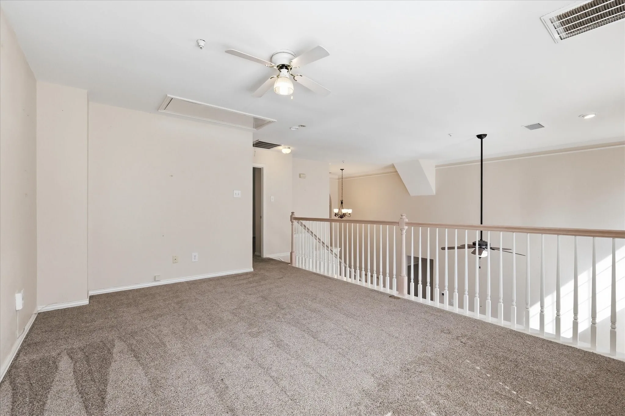 Single Family Residence For Rent in Dallas County , 14608 Hawthorne Court, Addison, Texas 75001, 3 Bedroom, 2 Bathroom, 2 Garage spaces, 1,805 Sqft, built in 1994, mls#21400909, Real Estate Agent in Addison, Homes For Rent in Dallas county, Homes For Rent in Addison, Realtor in Addison Texas, Real Estate Brokerage Independent Realty Texas, Luminita Cordes Realtor
