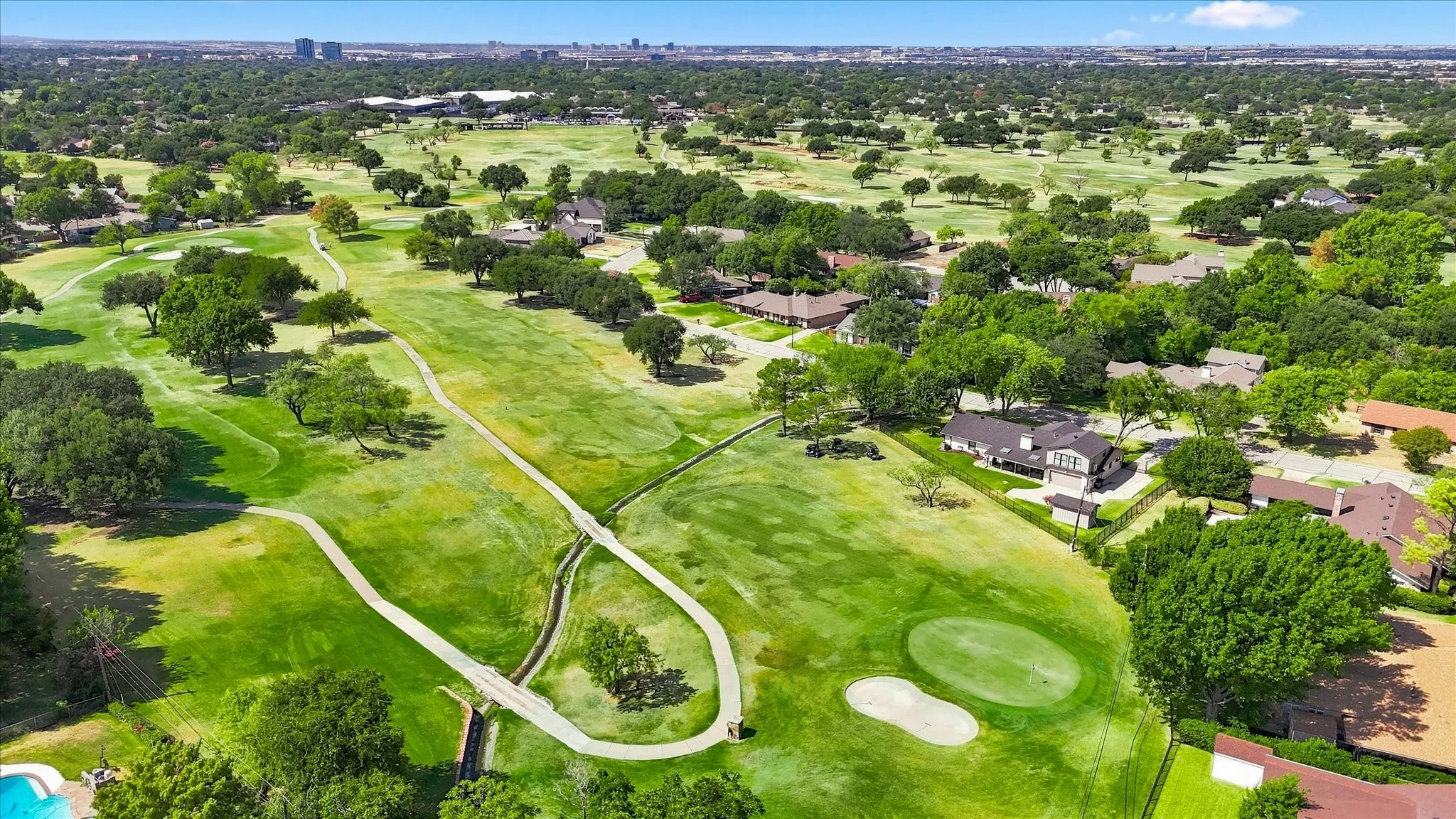 Single Family Residence For Rent in Dallas County , 14608 Hawthorne Court, Addison, Texas 75001, 3 Bedroom, 2 Bathroom, 2 Garage spaces, 1,805 Sqft, built in 1994, mls#21400909, Real Estate Agent in Addison, Homes For Rent in Dallas county, Homes For Rent in Addison, Realtor in Addison Texas, Real Estate Brokerage Independent Realty Texas, Luminita Cordes Realtor