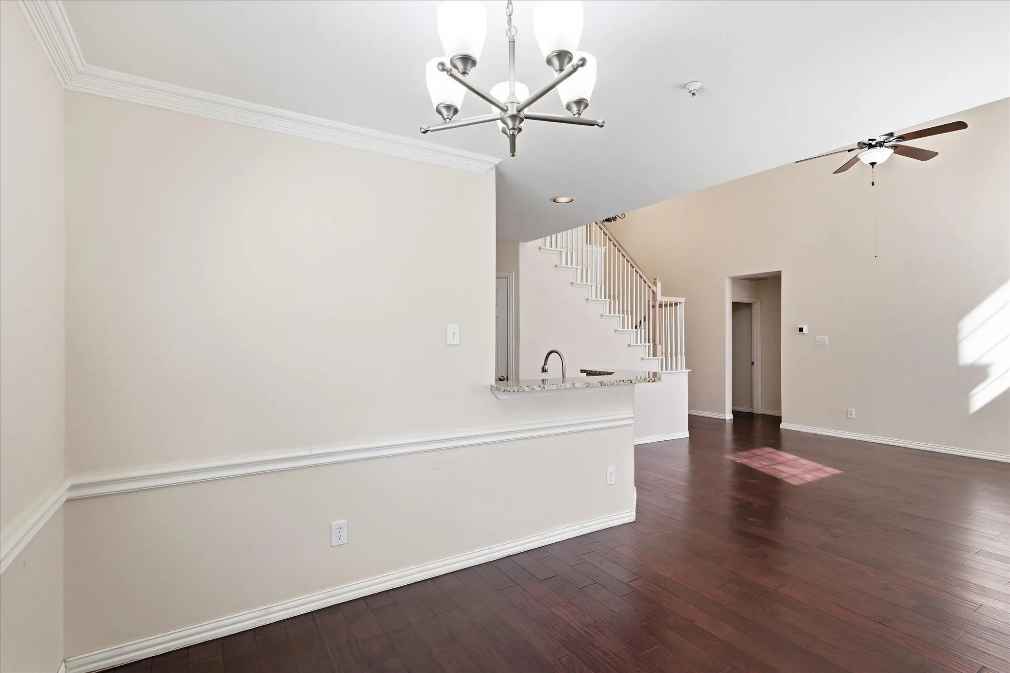 Single Family Residence For Rent in Dallas County , 14608 Hawthorne Court, Addison, Texas 75001, 3 Bedroom, 2 Bathroom, 2 Garage spaces, 1,805 Sqft, built in 1994, mls#21400909, Real Estate Agent in Addison, Homes For Rent in Dallas county, Homes For Rent in Addison, Realtor in Addison Texas, Real Estate Brokerage Independent Realty Texas, Luminita Cordes Realtor