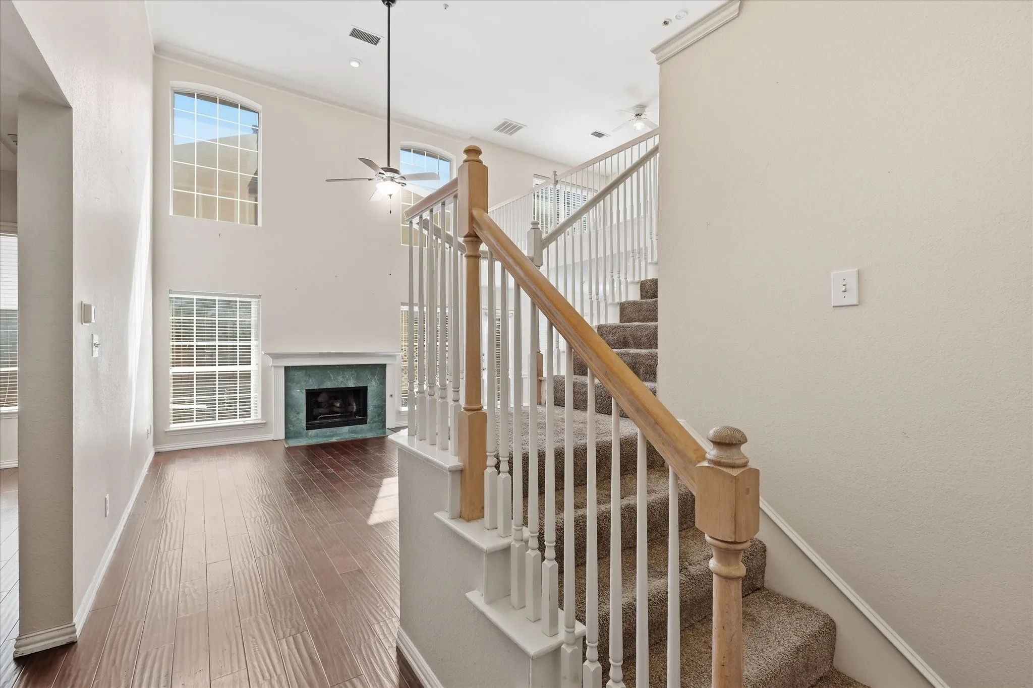 Single Family Residence For Rent in Dallas County , 14608 Hawthorne Court, Addison, Texas 75001, 3 Bedroom, 2 Bathroom, 2 Garage spaces, 1,805 Sqft, built in 1994, mls#21400909, Real Estate Agent in Addison, Homes For Rent in Dallas county, Homes For Rent in Addison, Realtor in Addison Texas, Real Estate Brokerage Independent Realty Texas, Luminita Cordes Realtor