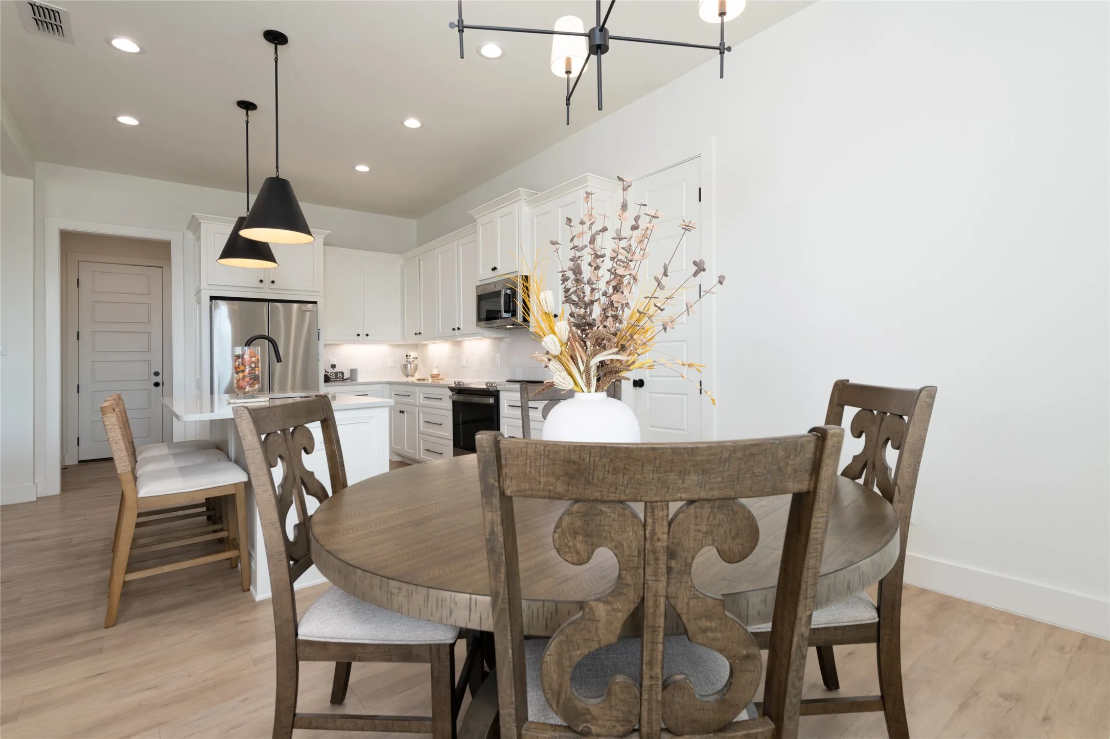 Single Family Residence For Sale in Taylor County , 317 Blackhawk Drive, Abilene, Texas 79602, 4 Bedroom, 2 Bathroom, 2 Garage spaces, 1,863 Sqft, built in 2023, mls#21400743, Real Estate Agent in Abilene, Homes For Sale in Taylor county, Homes For Sale in Abilene, Realtor in Abilene Texas, Real Estate Brokerage Independent Realty Texas, Luminita Cordes Realtor