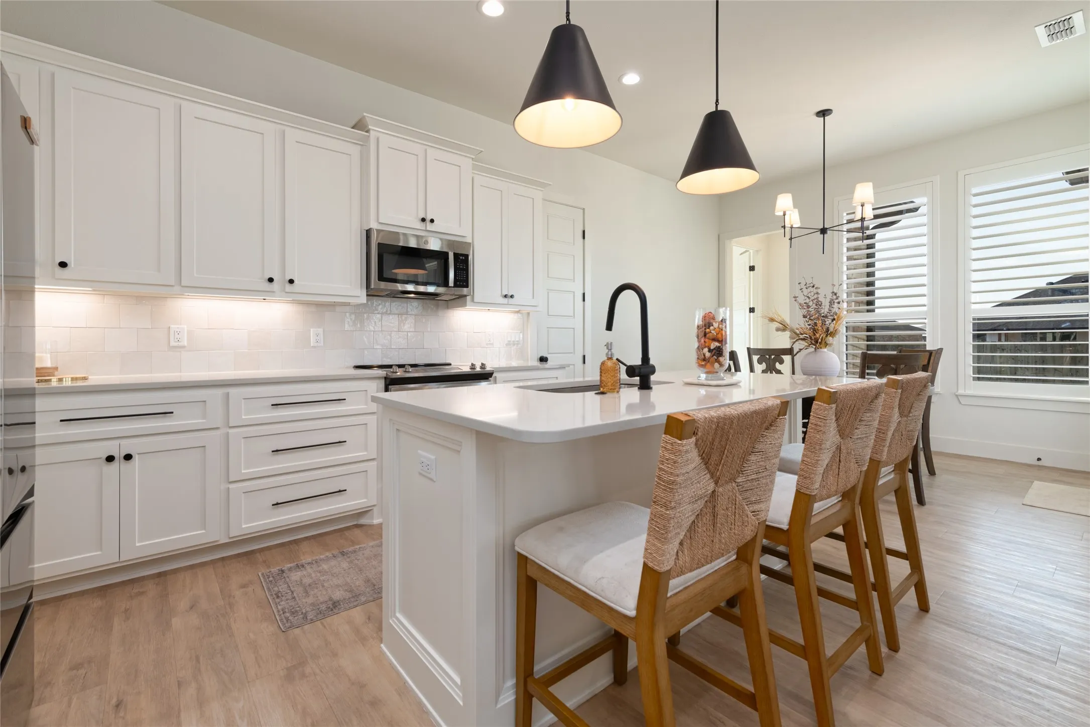 Single Family Residence For Sale in Taylor County , 317 Blackhawk Drive, Abilene, Texas 79602, 4 Bedroom, 2 Bathroom, 2 Garage spaces, 1,863 Sqft, built in 2023, mls#21400743, Real Estate Agent in Abilene, Homes For Sale in Taylor county, Homes For Sale in Abilene, Realtor in Abilene Texas, Real Estate Brokerage Independent Realty Texas, Luminita Cordes Realtor