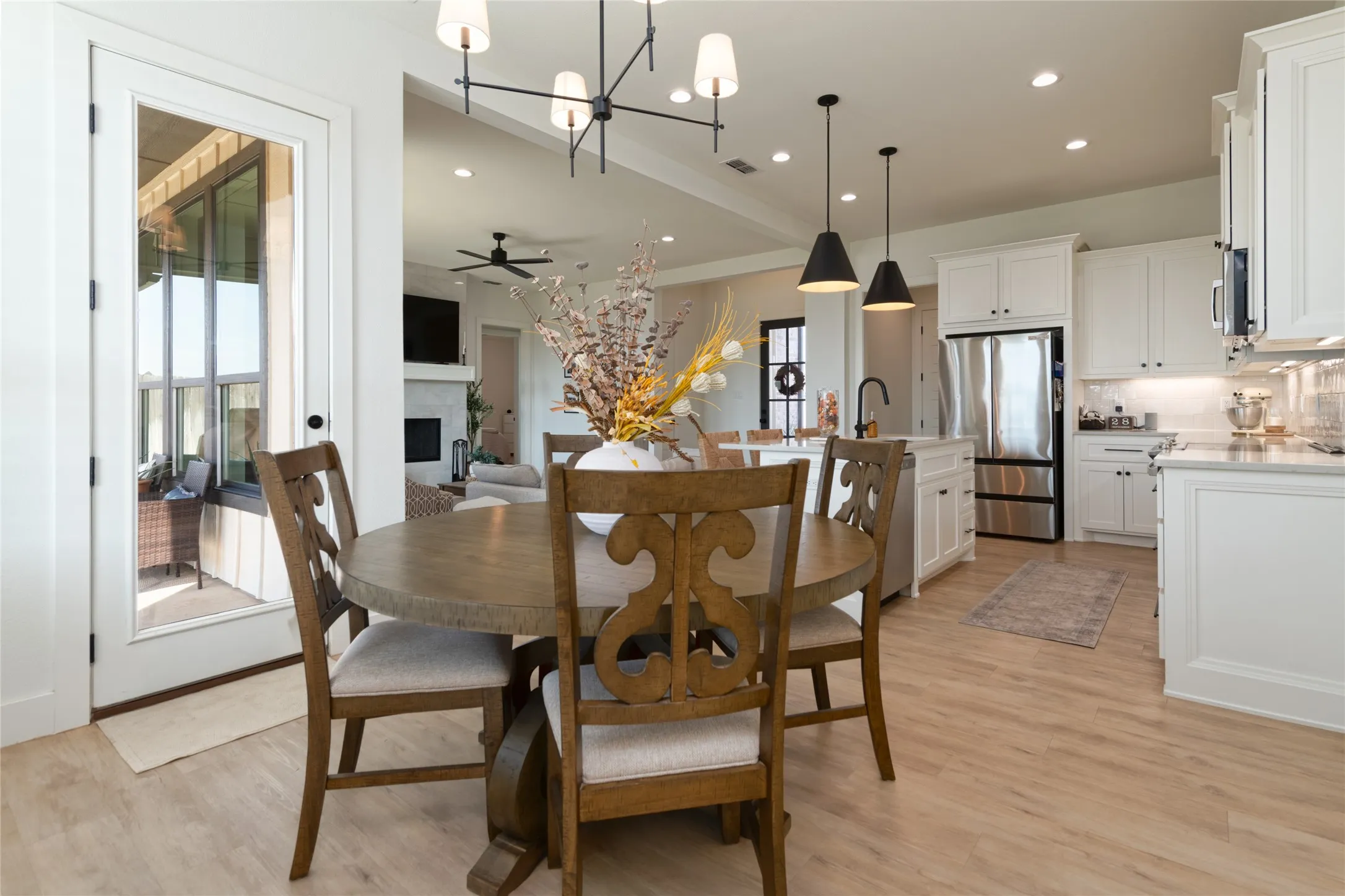 Single Family Residence For Sale in Taylor County , 317 Blackhawk Drive, Abilene, Texas 79602, 4 Bedroom, 2 Bathroom, 2 Garage spaces, 1,863 Sqft, built in 2023, mls#21400743, Real Estate Agent in Abilene, Homes For Sale in Taylor county, Homes For Sale in Abilene, Realtor in Abilene Texas, Real Estate Brokerage Independent Realty Texas, Luminita Cordes Realtor