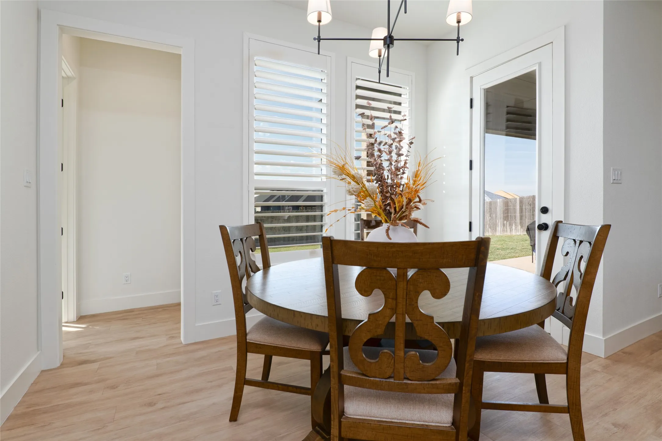 Single Family Residence For Sale in Taylor County , 317 Blackhawk Drive, Abilene, Texas 79602, 4 Bedroom, 2 Bathroom, 2 Garage spaces, 1,863 Sqft, built in 2023, mls#21400743, Real Estate Agent in Abilene, Homes For Sale in Taylor county, Homes For Sale in Abilene, Realtor in Abilene Texas, Real Estate Brokerage Independent Realty Texas, Luminita Cordes Realtor