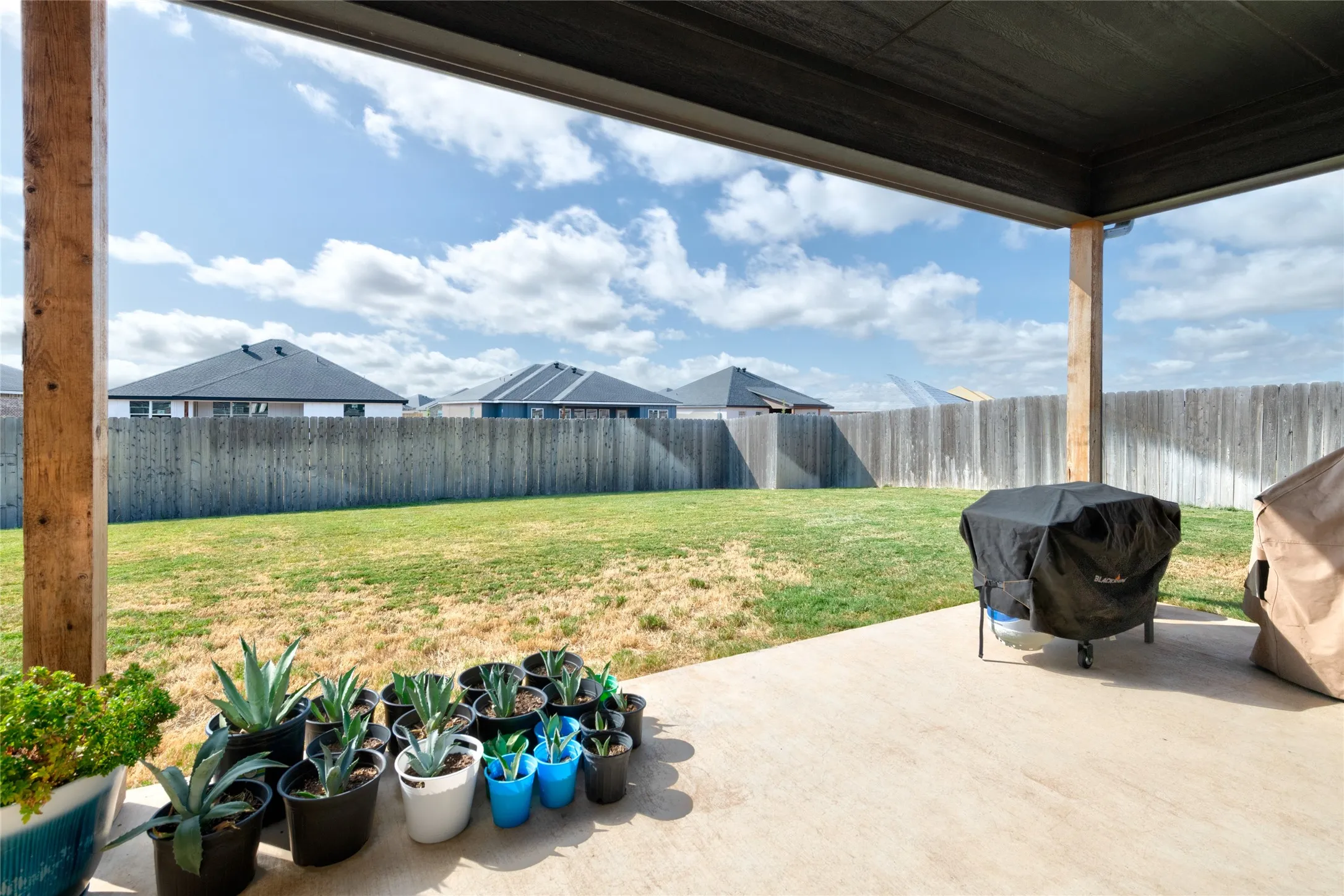 Single Family Residence For Sale in Taylor County , 317 Blackhawk Drive, Abilene, Texas 79602, 4 Bedroom, 2 Bathroom, 2 Garage spaces, 1,863 Sqft, built in 2023, mls#21400743, Real Estate Agent in Abilene, Homes For Sale in Taylor county, Homes For Sale in Abilene, Realtor in Abilene Texas, Real Estate Brokerage Independent Realty Texas, Luminita Cordes Realtor