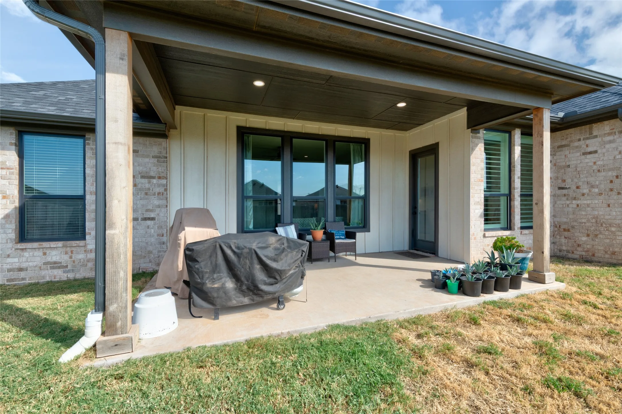 Single Family Residence For Sale in Taylor County , 317 Blackhawk Drive, Abilene, Texas 79602, 4 Bedroom, 2 Bathroom, 2 Garage spaces, 1,863 Sqft, built in 2023, mls#21400743, Real Estate Agent in Abilene, Homes For Sale in Taylor county, Homes For Sale in Abilene, Realtor in Abilene Texas, Real Estate Brokerage Independent Realty Texas, Luminita Cordes Realtor