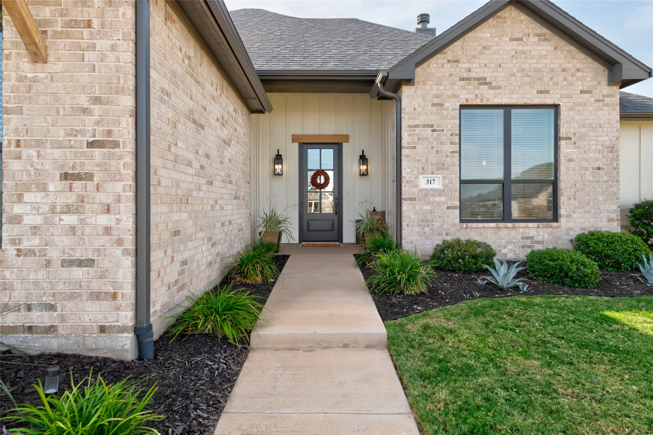 Single Family Residence For Sale in Taylor County , 317 Blackhawk Drive, Abilene, Texas 79602, 4 Bedroom, 2 Bathroom, 2 Garage spaces, 1,863 Sqft, built in 2023, mls#21400743, Real Estate Agent in Abilene, Homes For Sale in Taylor county, Homes For Sale in Abilene, Realtor in Abilene Texas, Real Estate Brokerage Independent Realty Texas, Luminita Cordes Realtor
