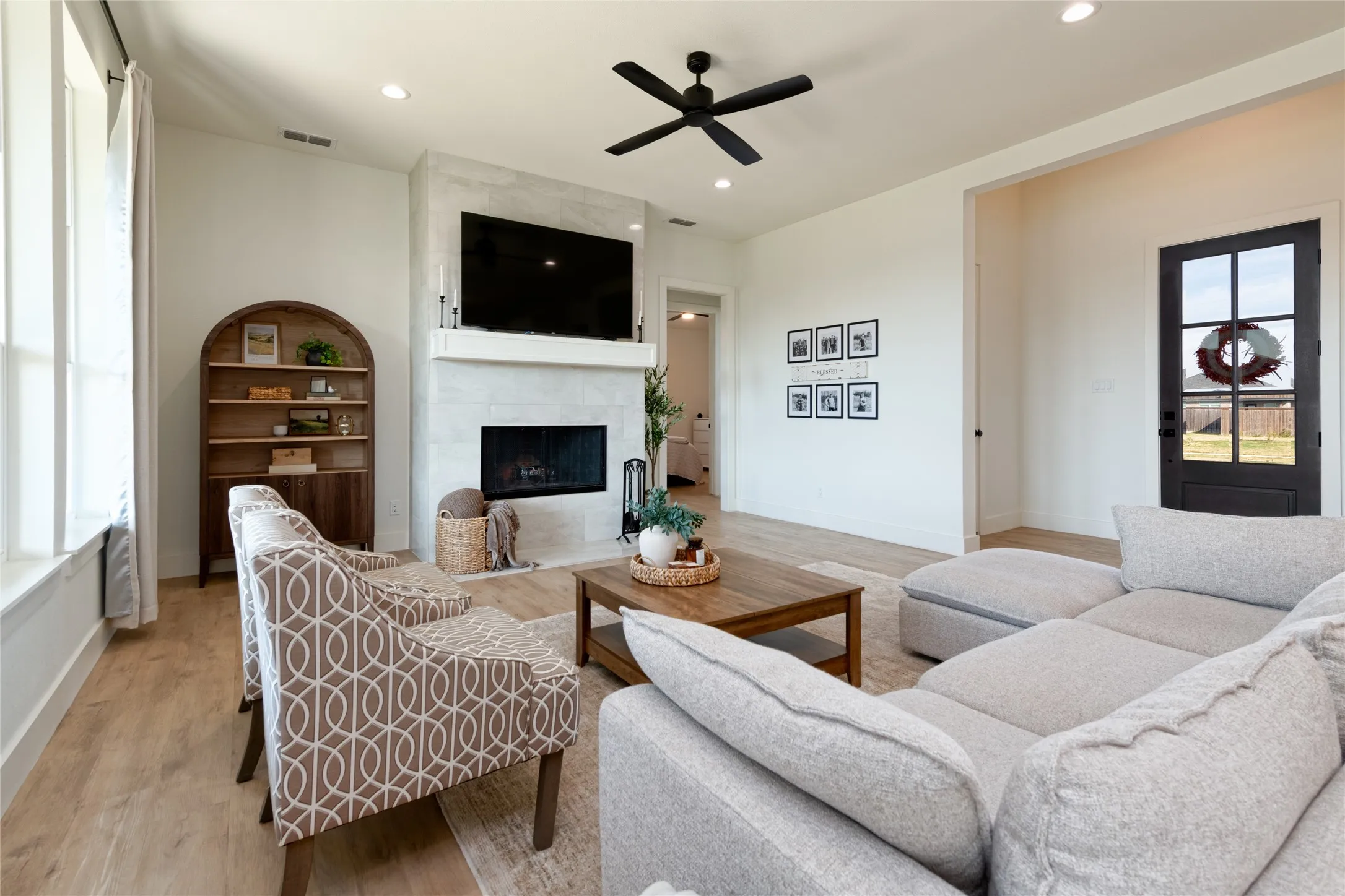Single Family Residence For Sale in Taylor County , 317 Blackhawk Drive, Abilene, Texas 79602, 4 Bedroom, 2 Bathroom, 2 Garage spaces, 1,863 Sqft, built in 2023, mls#21400743, Real Estate Agent in Abilene, Homes For Sale in Taylor county, Homes For Sale in Abilene, Realtor in Abilene Texas, Real Estate Brokerage Independent Realty Texas, Luminita Cordes Realtor