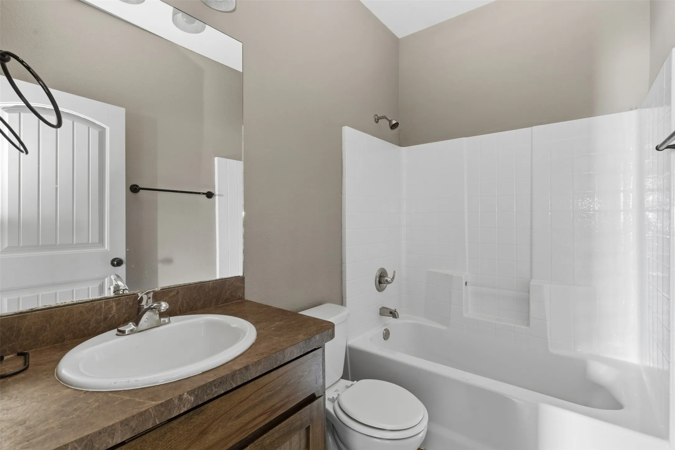 Quadruplex For Rent in Johnson County , 101 W Capps Street B, Rio Vista, Texas 76093, 2 Bedroom, 2 Bathroom, Garage spaces, 953 Sqft, built in 2018, mls#21400929, Real Estate Agent in Rio Vista, Homes For Rent in Johnson county, Homes For Rent in Rio Vista, Realtor in Rio Vista Texas, Real Estate Brokerage Independent Realty Texas, Luminita Cordes Realtor