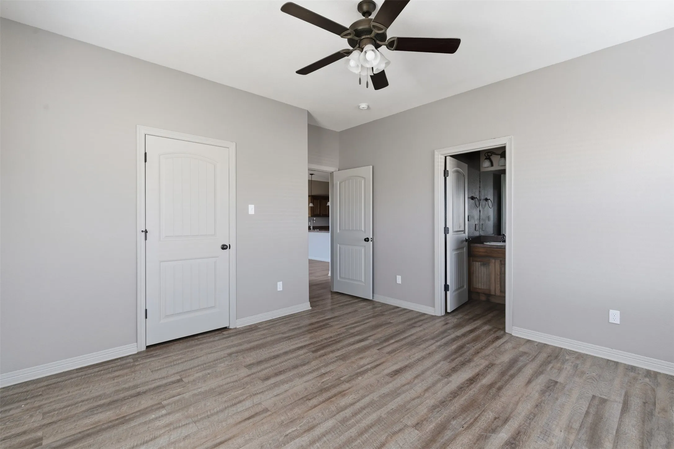 Quadruplex For Rent in Johnson County , 101 W Capps Street B, Rio Vista, Texas 76093, 2 Bedroom, 2 Bathroom, Garage spaces, 953 Sqft, built in 2018, mls#21400929, Real Estate Agent in Rio Vista, Homes For Rent in Johnson county, Homes For Rent in Rio Vista, Realtor in Rio Vista Texas, Real Estate Brokerage Independent Realty Texas, Luminita Cordes Realtor
