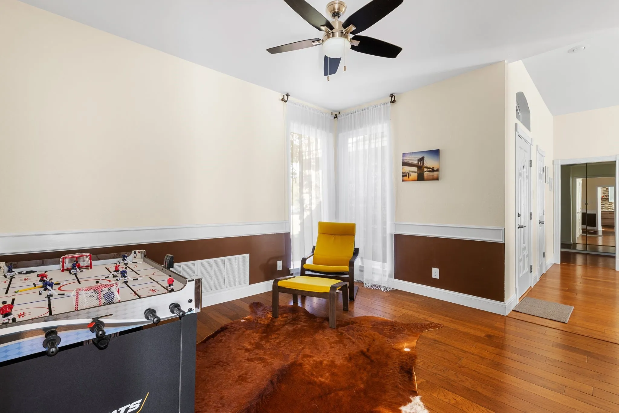 Single Family Residence For Sale in Johnson County , 2609 Castle Road, Burleson, Texas 76028, 3 Bedroom, 2 Bathroom, 2 Garage spaces, 1,955 Sqft, built in 1990, mls#21400925, Real Estate Agent in Burleson, Homes For Sale in Johnson county, Homes For Sale in Burleson, Realtor in Burleson Texas, Real Estate Brokerage Independent Realty Texas, Luminita Cordes Realtor